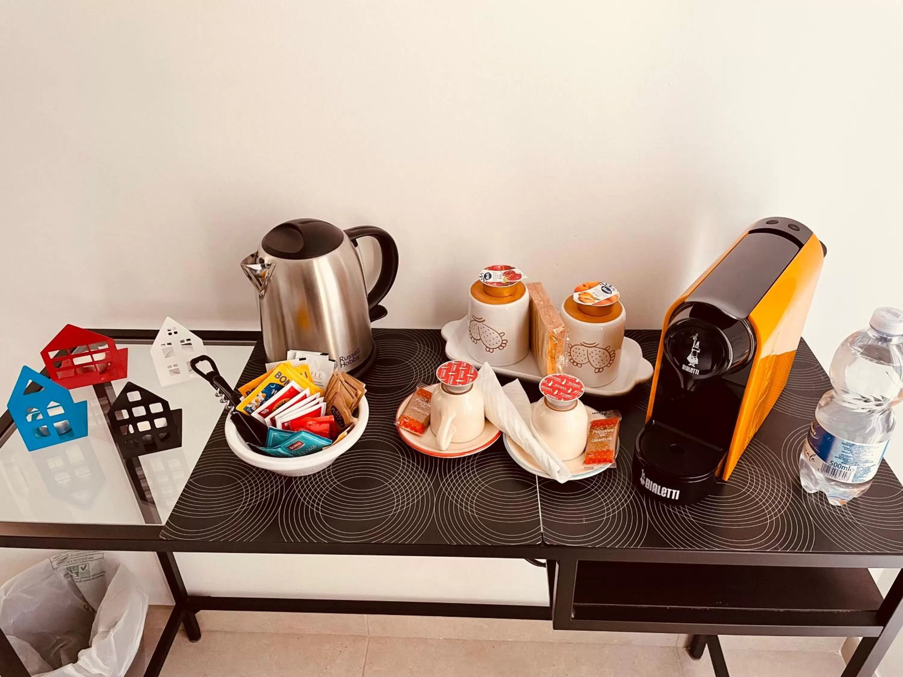 Coffee/tea facilities in BnB FICO