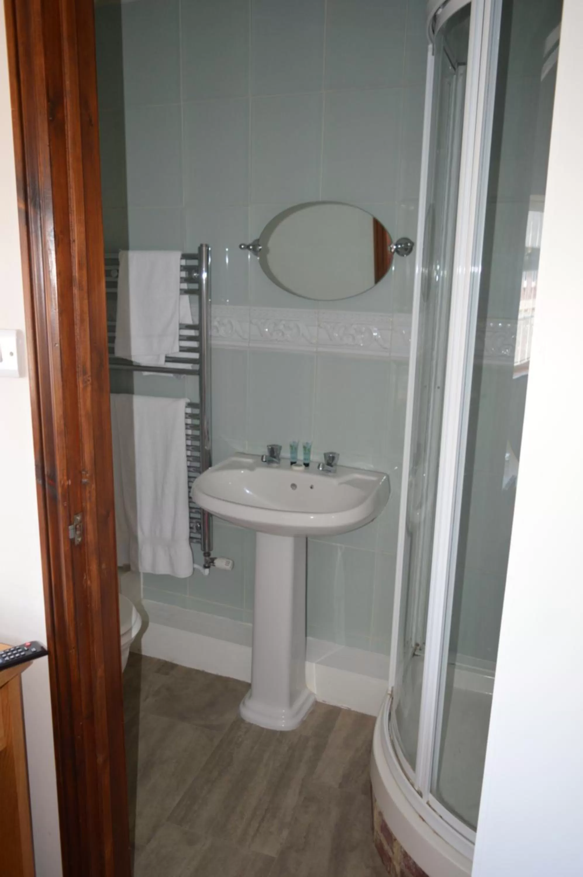 Twin Room in The Ilchester Arms Hotel, Ilchester Somerset