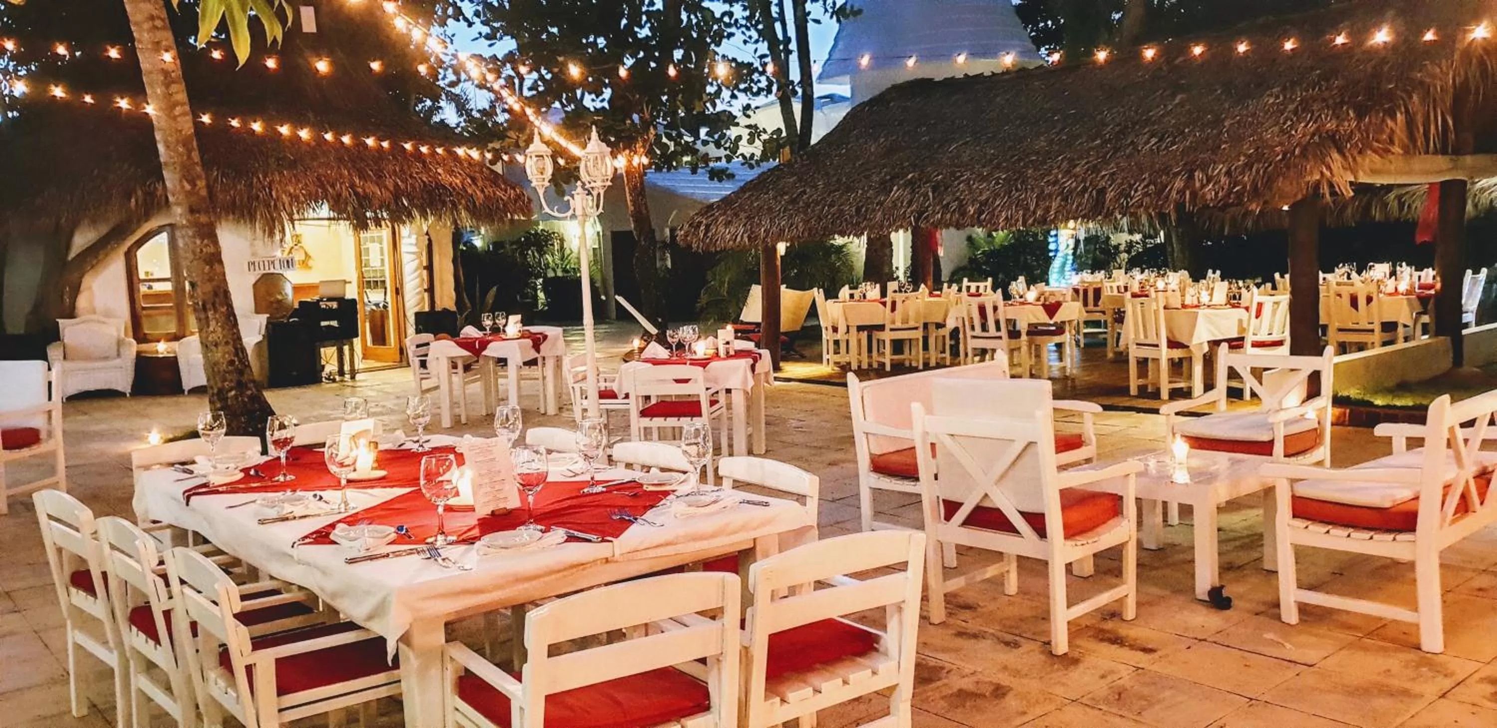 Restaurant/places to eat in Hotel Atlantis