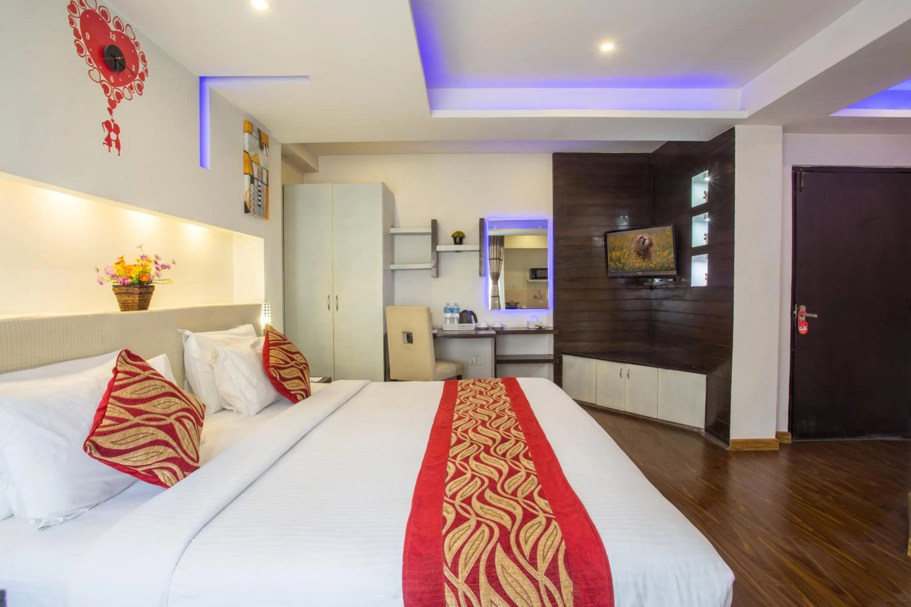 Photo of the whole room, Bed in Avataar Kathmandu Hotel