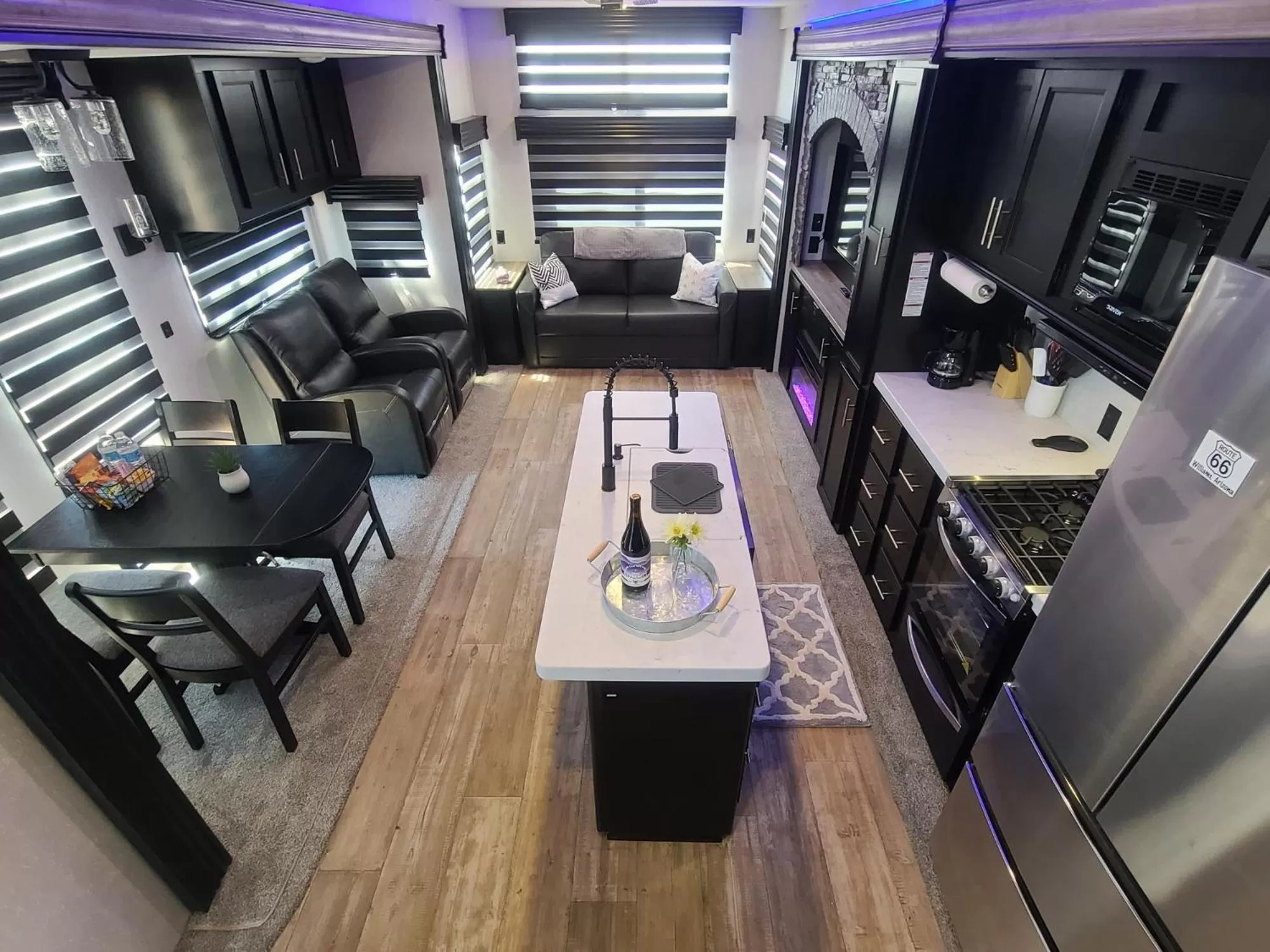 Kitchen or kitchenette in Grand Canyon RV Glamping