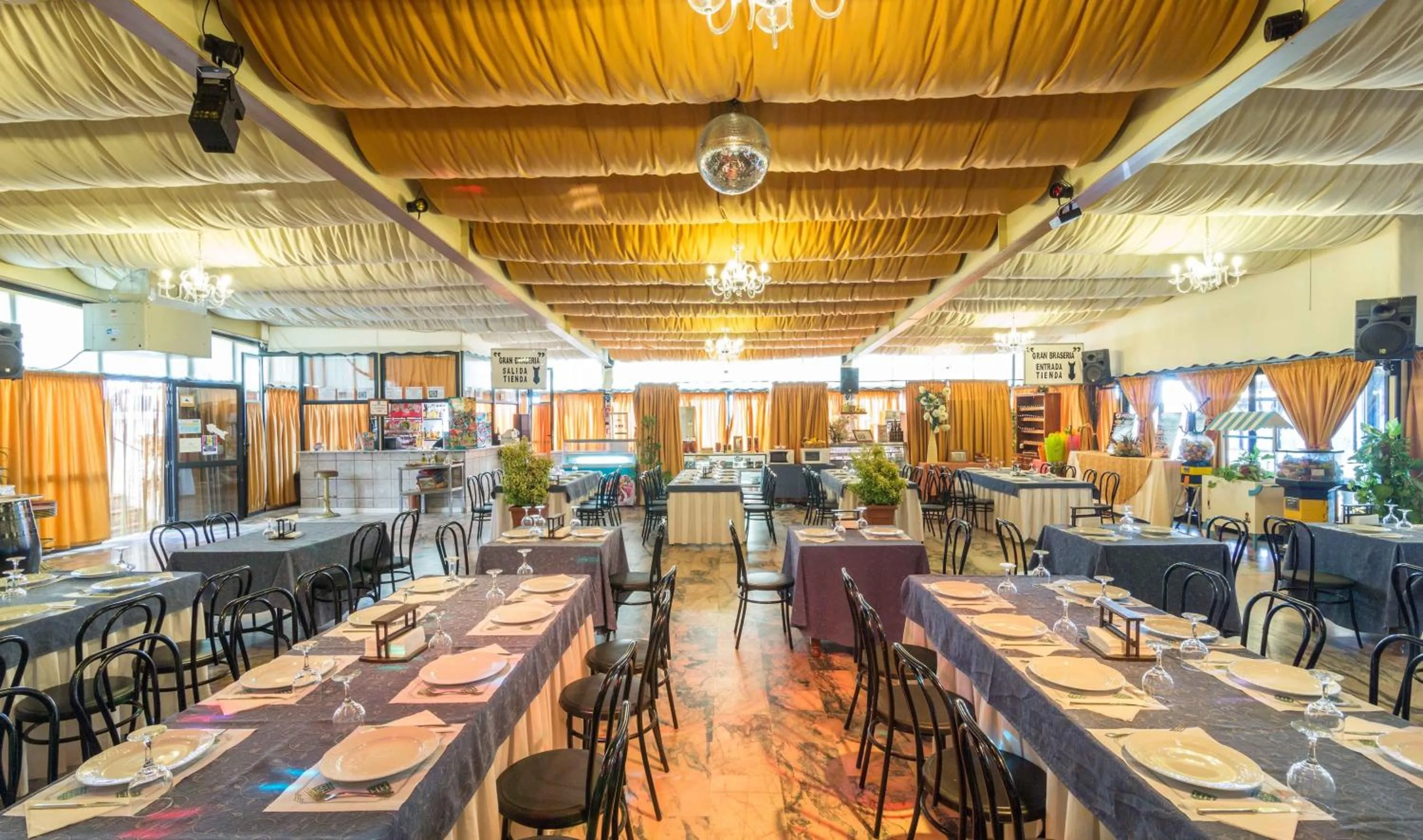 Restaurant/places to eat in Hotel Los Templarios