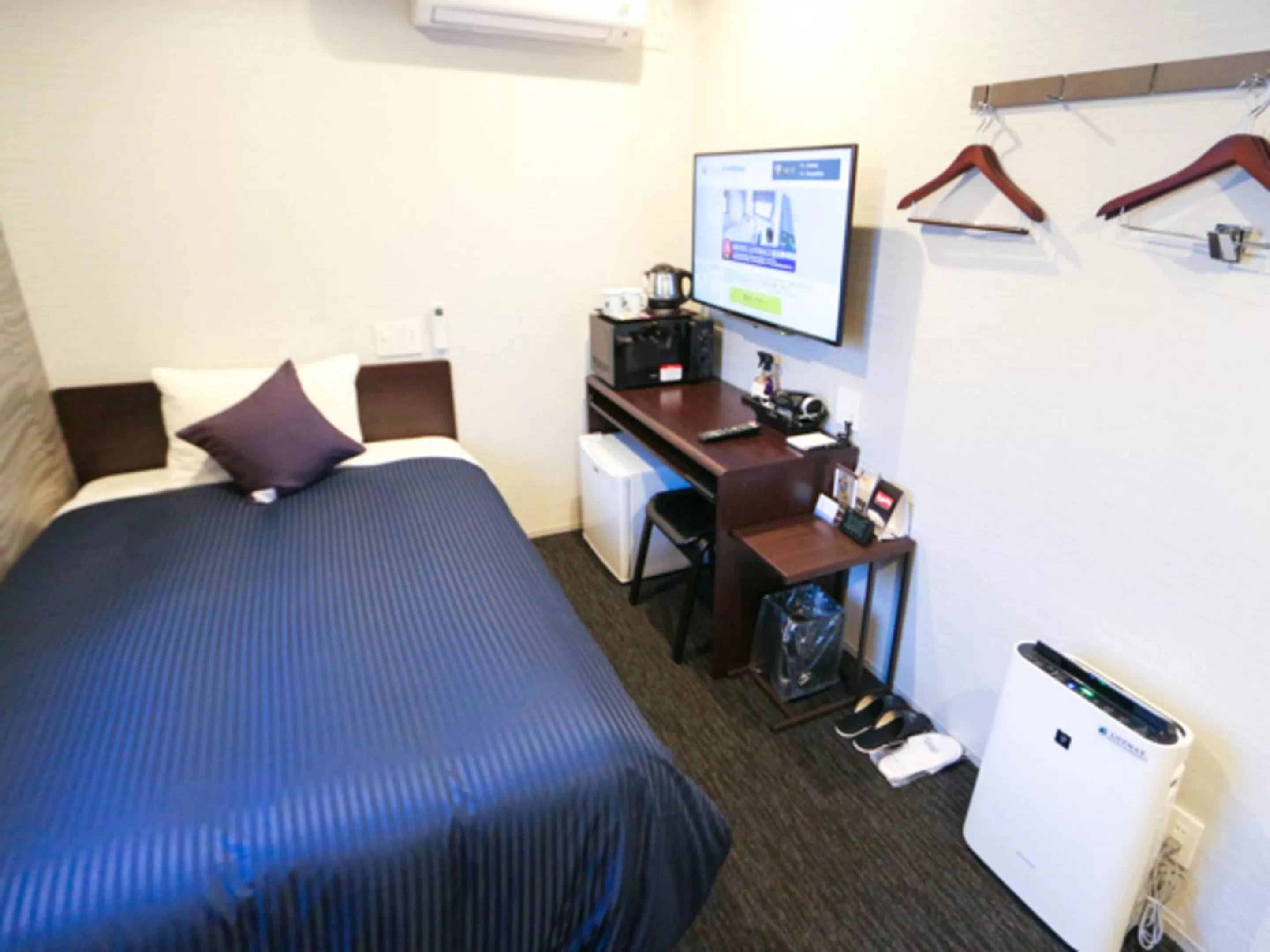 TV and multimedia, Bed in HOTEL LiVEMAX Tokyo Kanda-Ekimae