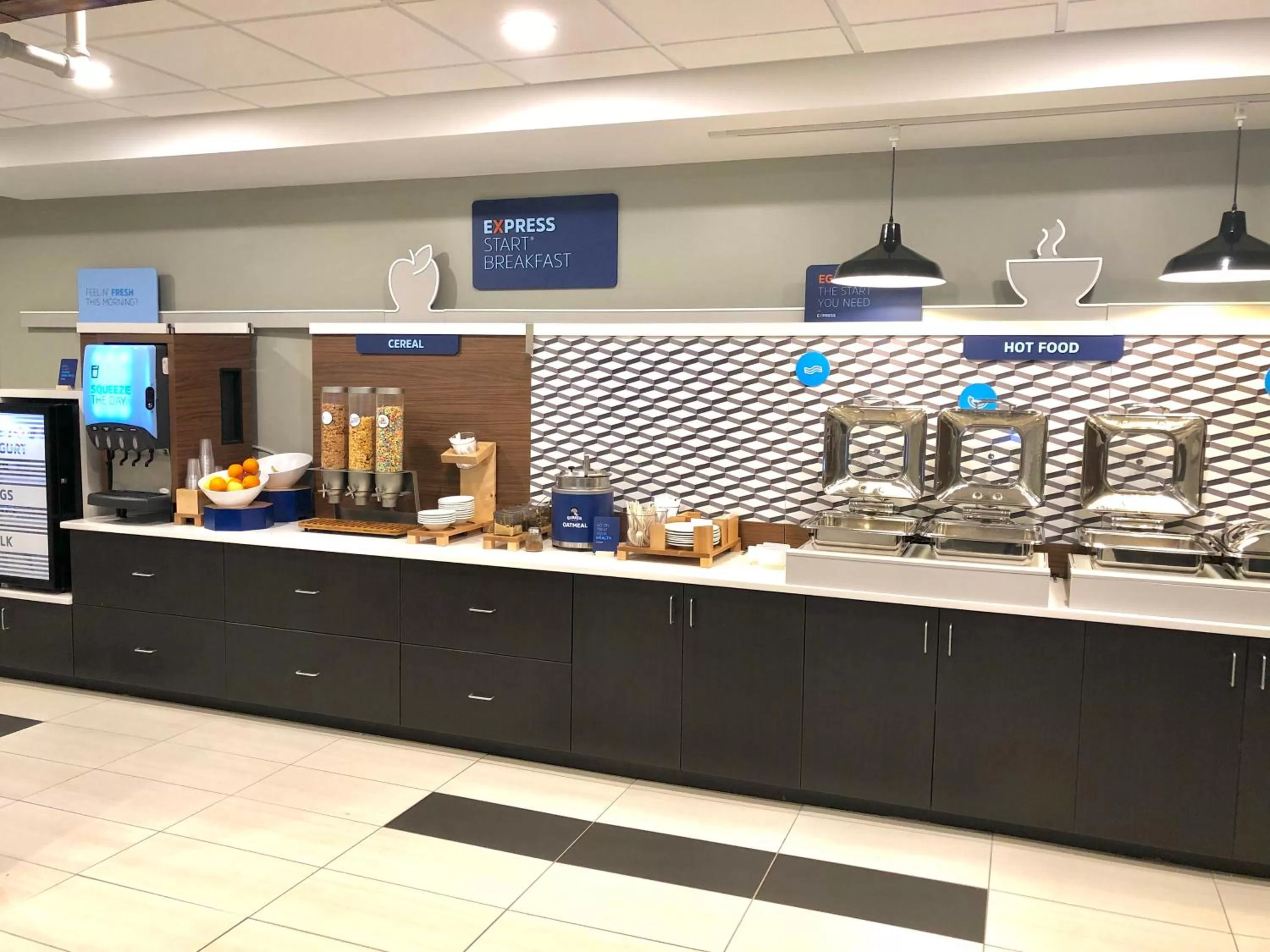 Breakfast in Holiday Inn Express Richmond - Midtown by IHG