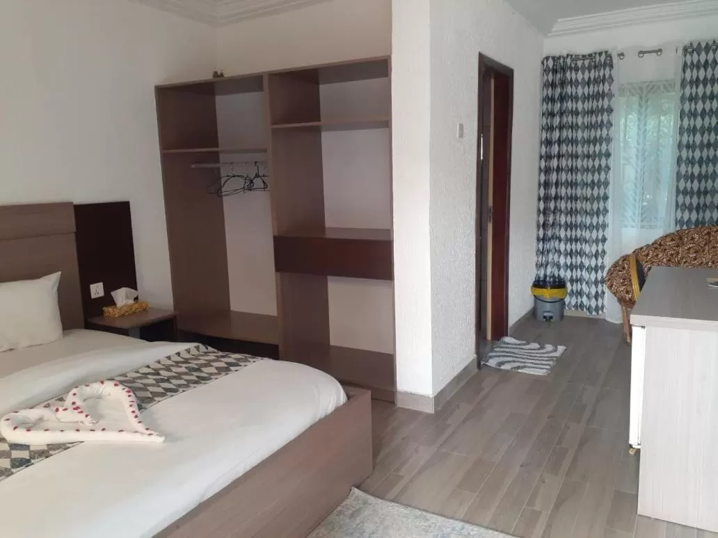 Photo of the whole room, Bed in Hans Cottage Botel