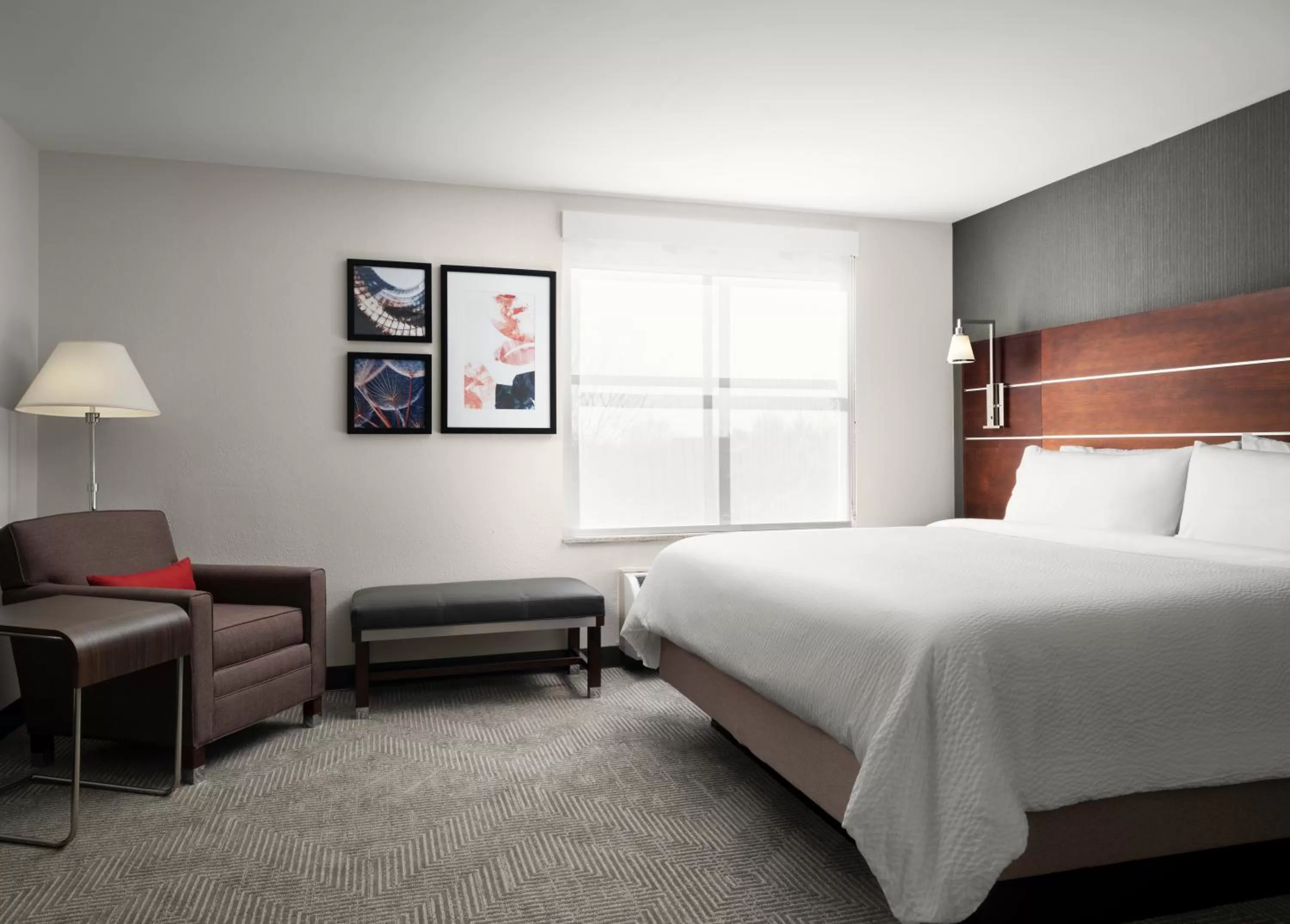 Bed in Holiday Inn - Cincinnati - Liberty Way by IHG