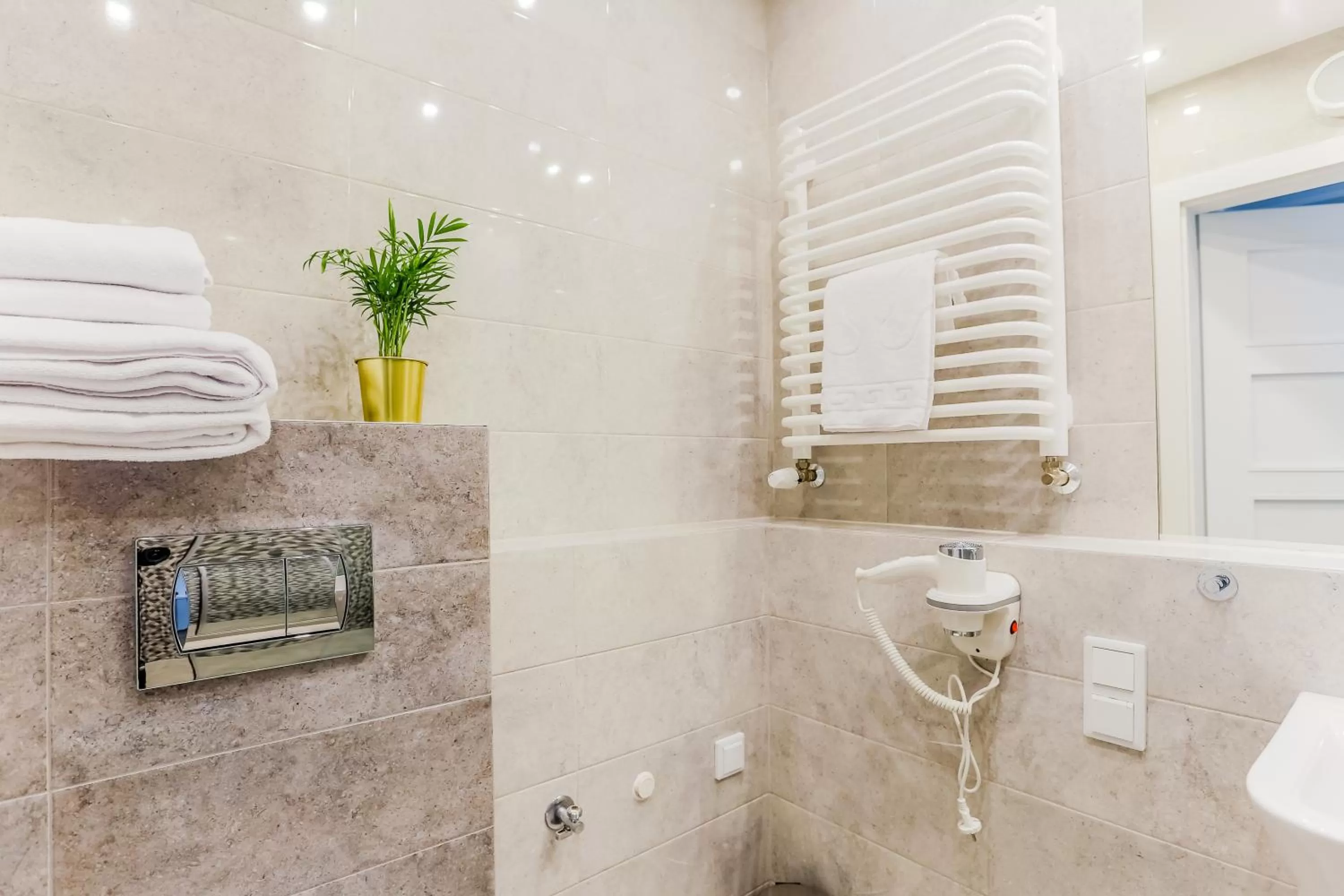 Bathroom in COIN Apartamenty Krakowska