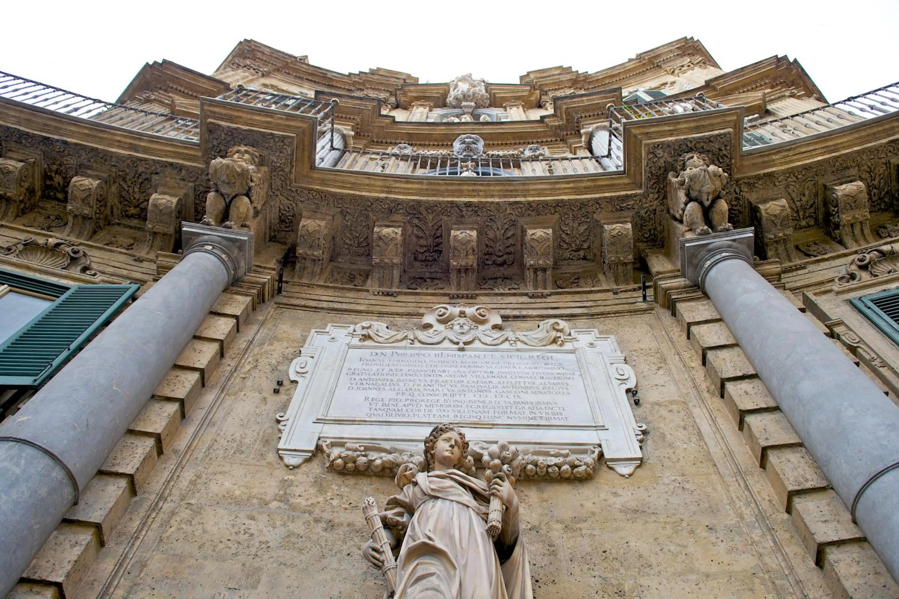 Property building in Mercure Palermo Centro