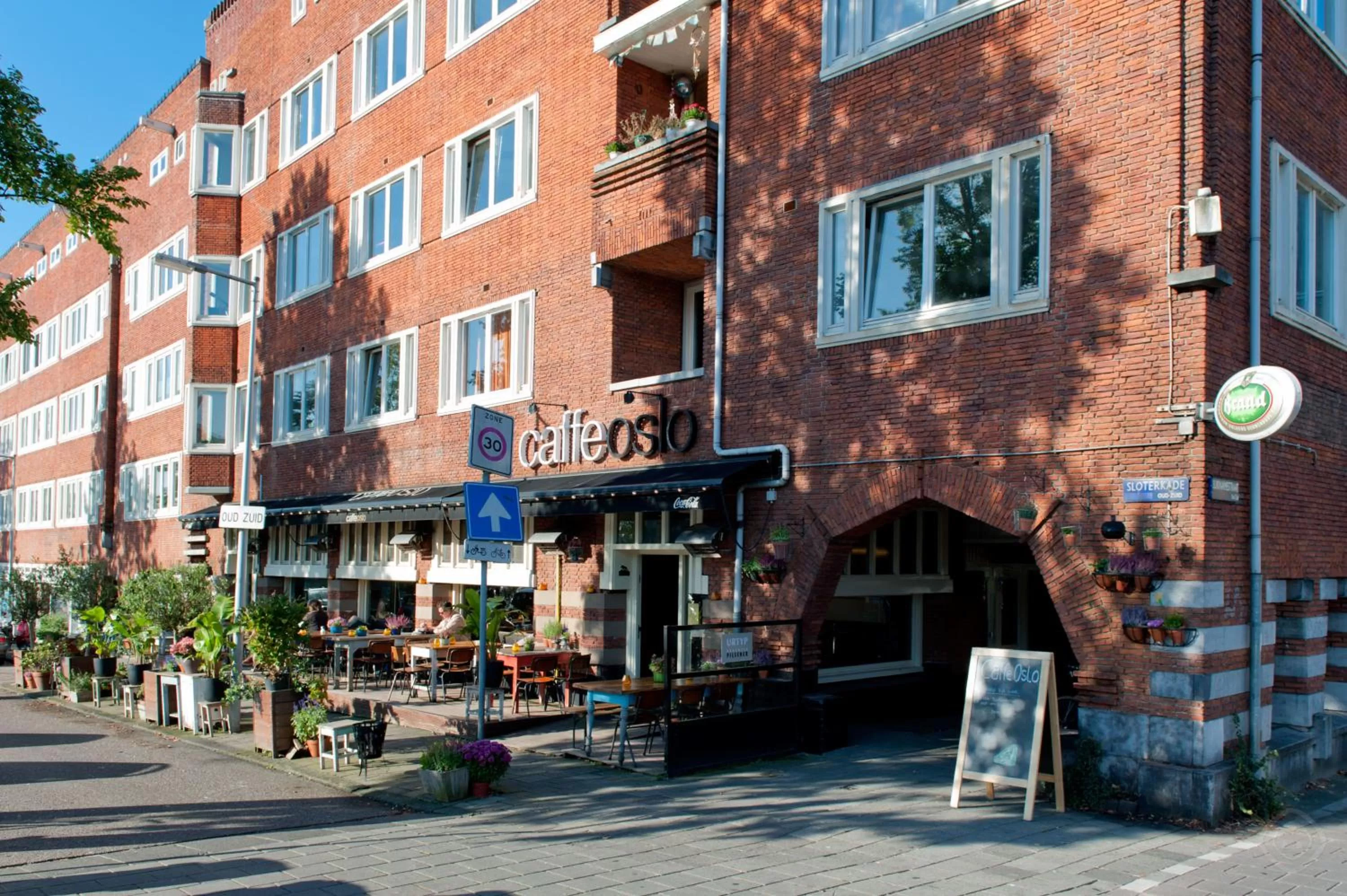 Facade/entrance, Property Building in Canal Holiday Apartment