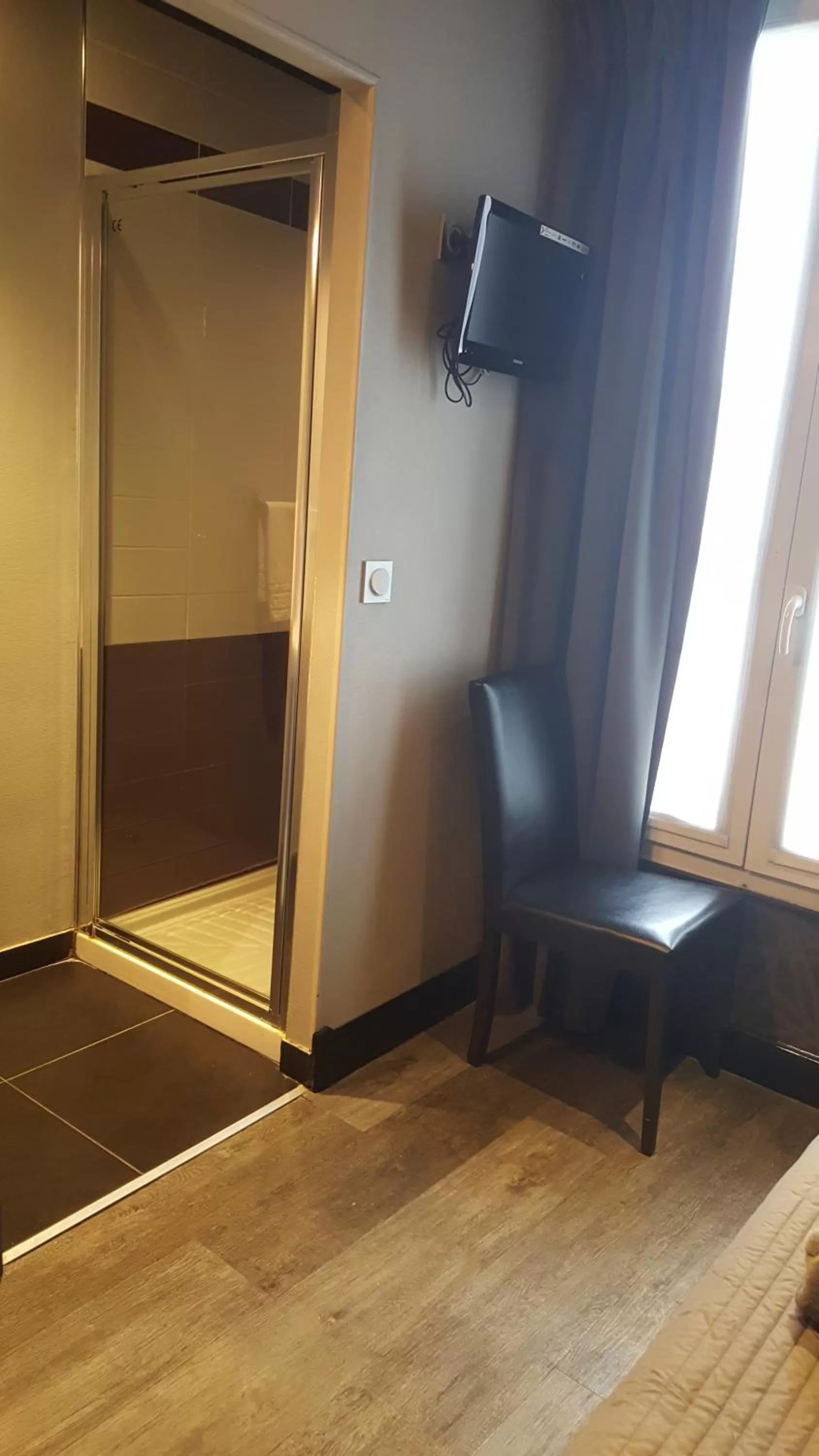 Decorative detail in Café Hôtel de l'Avenir