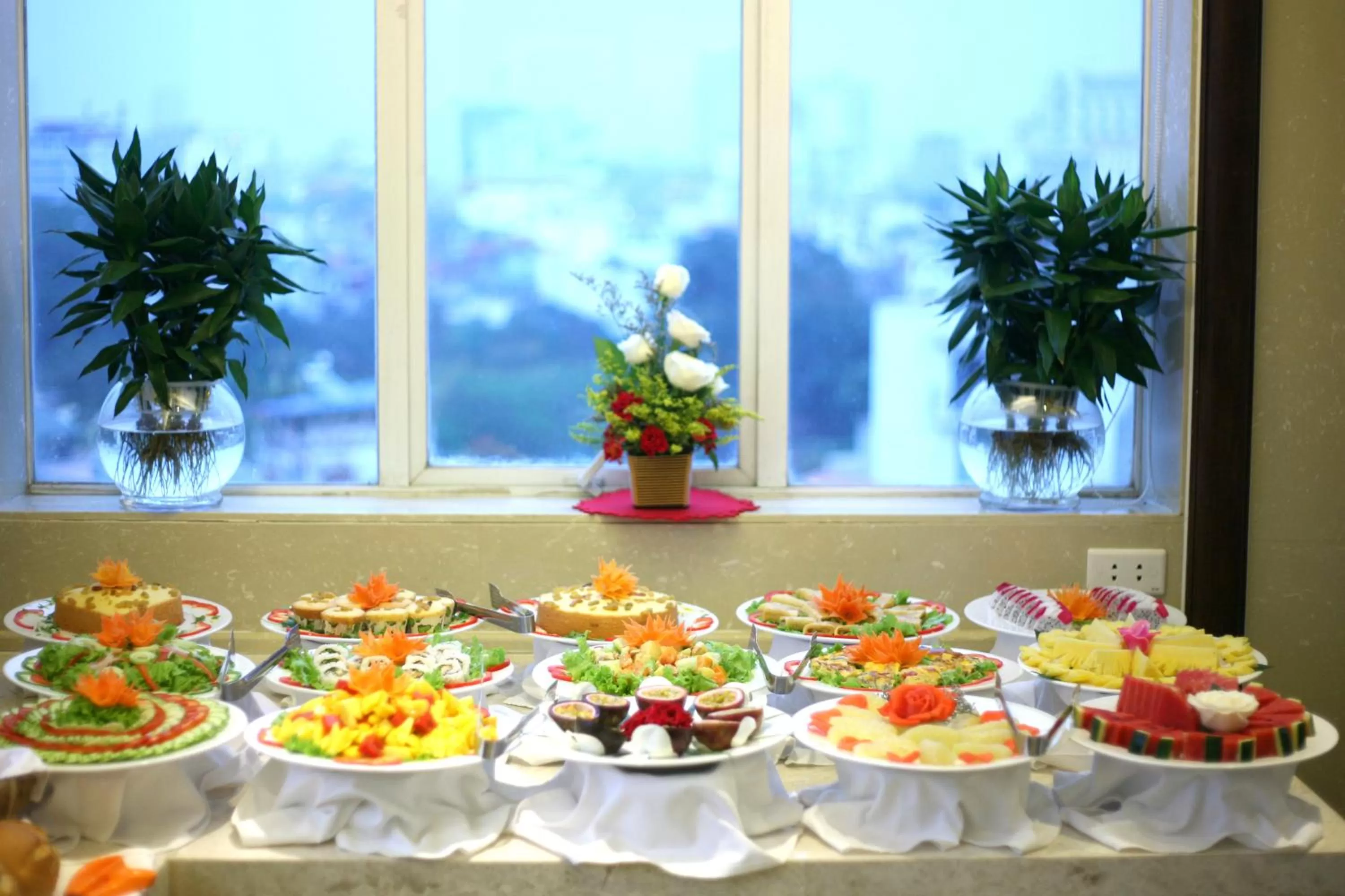 Food in Hanoi Emotion Hotel