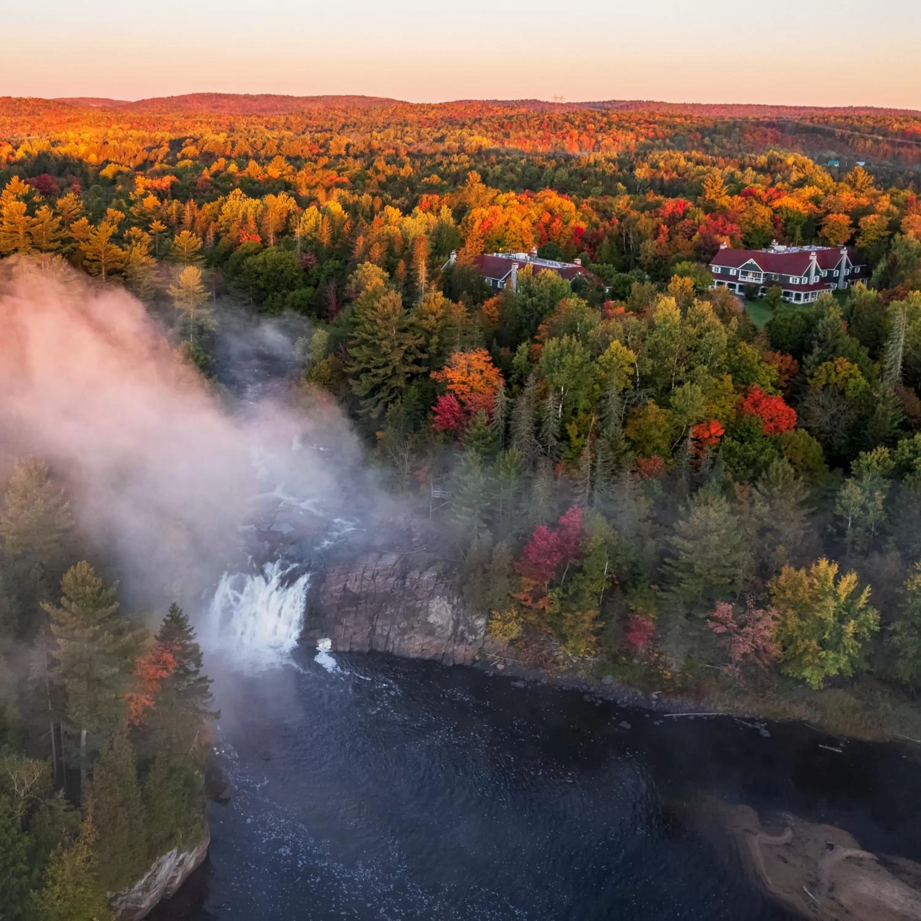 Nearby landmark in Le Baluchon Éco-villégiature
