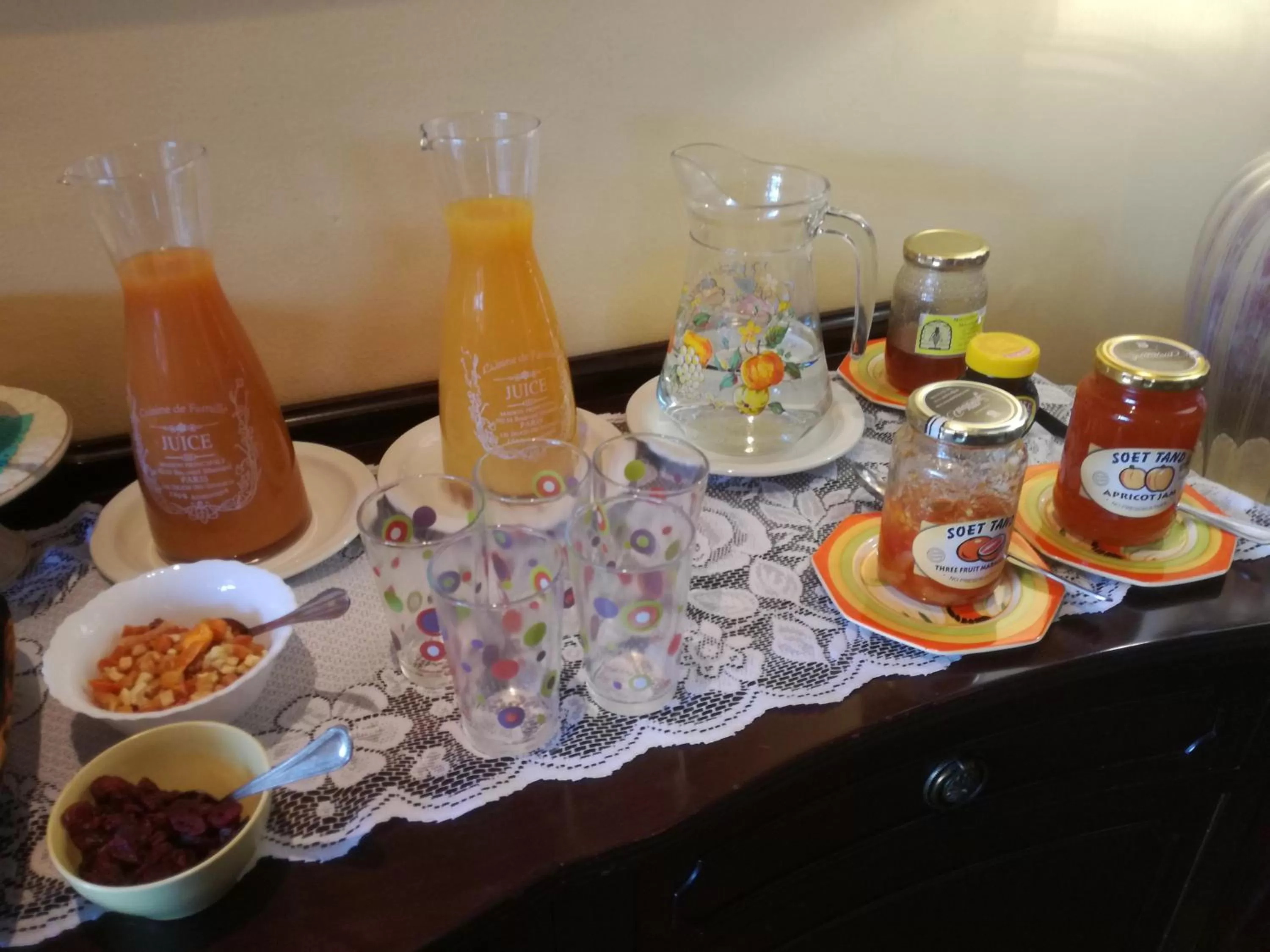 Buffet breakfast in Squirrels Corner