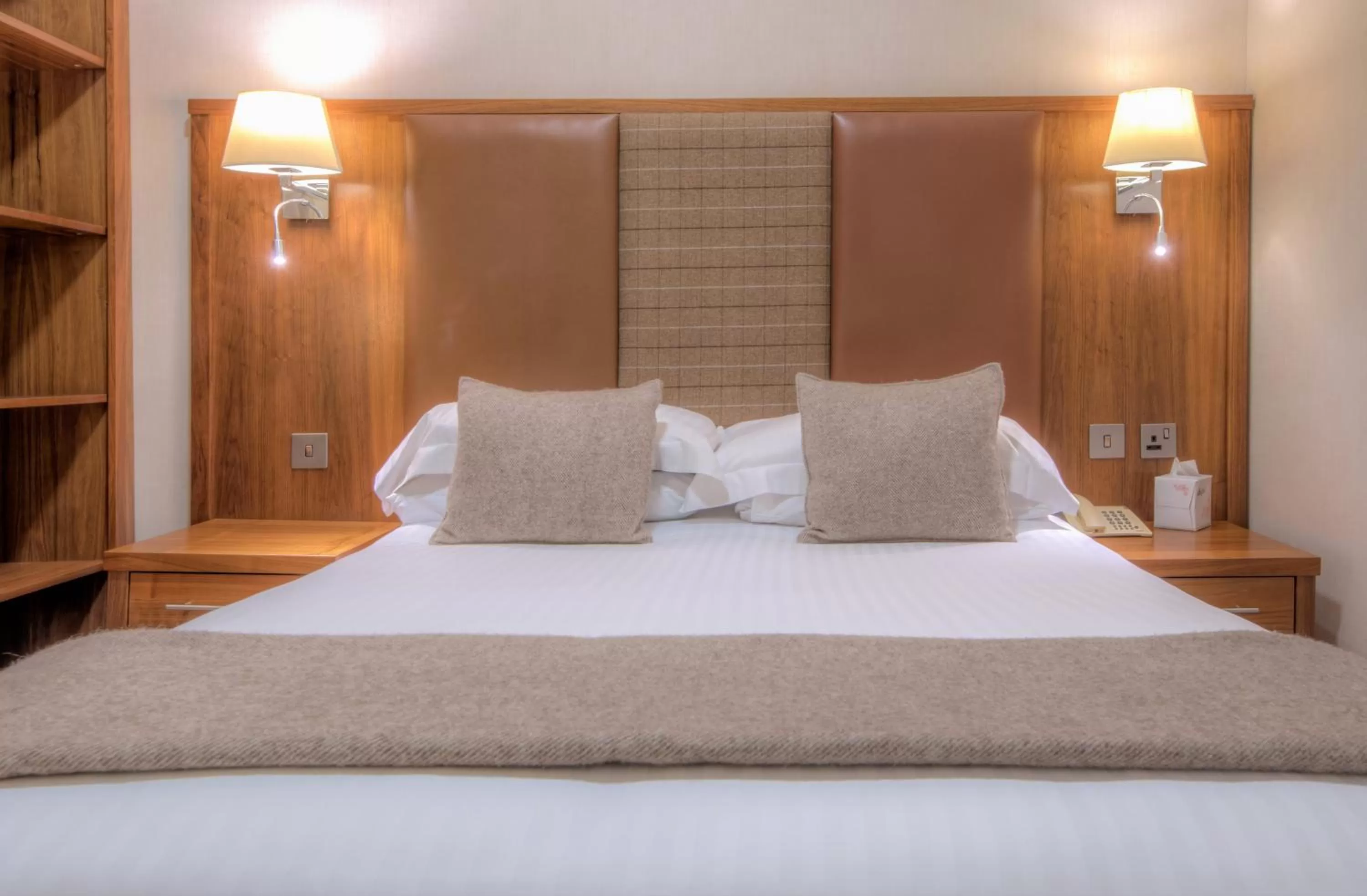 Photo of the whole room, Bed in Mackays Hotel