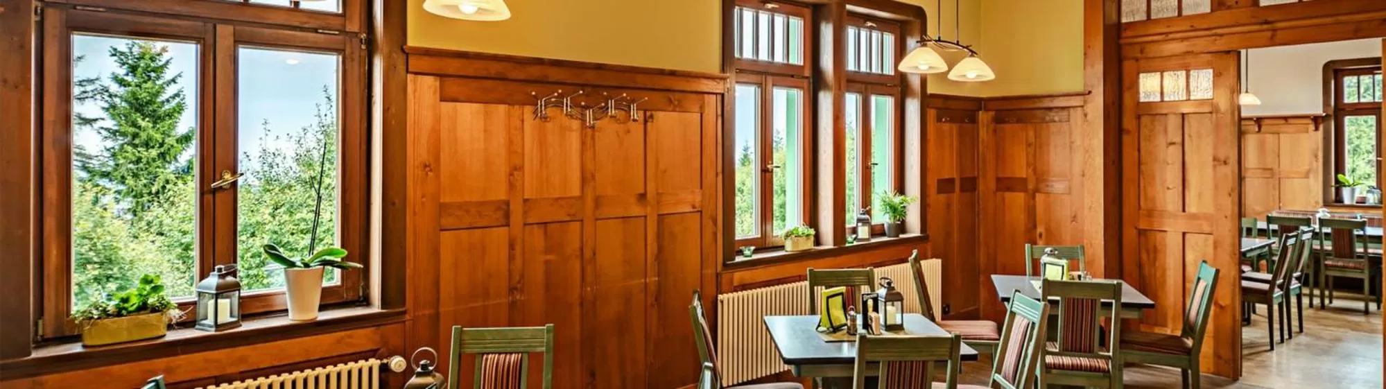 Restaurant/Places to Eat in Auersberg Haus