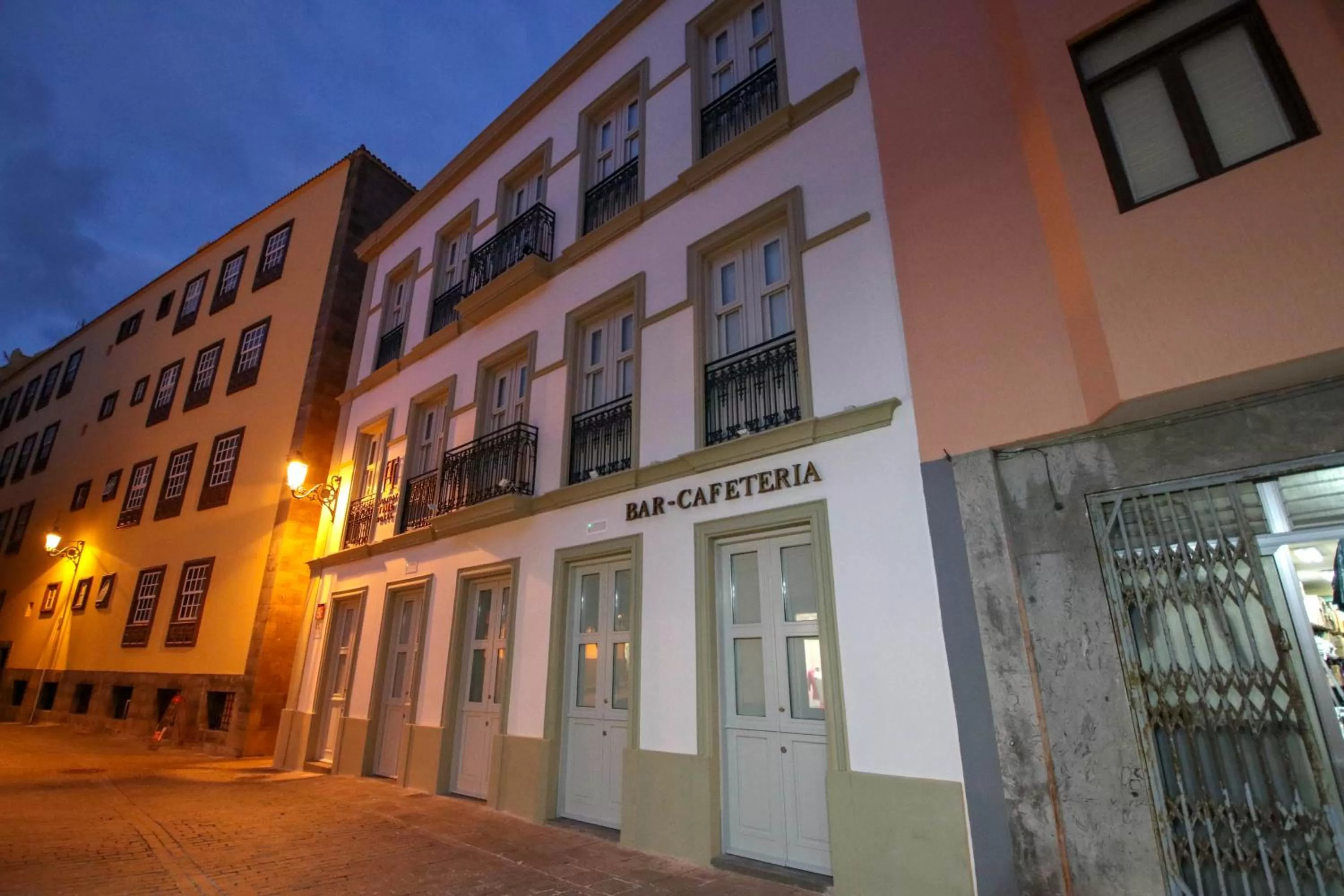 Property building in Hotel Emblemático Holiday Time