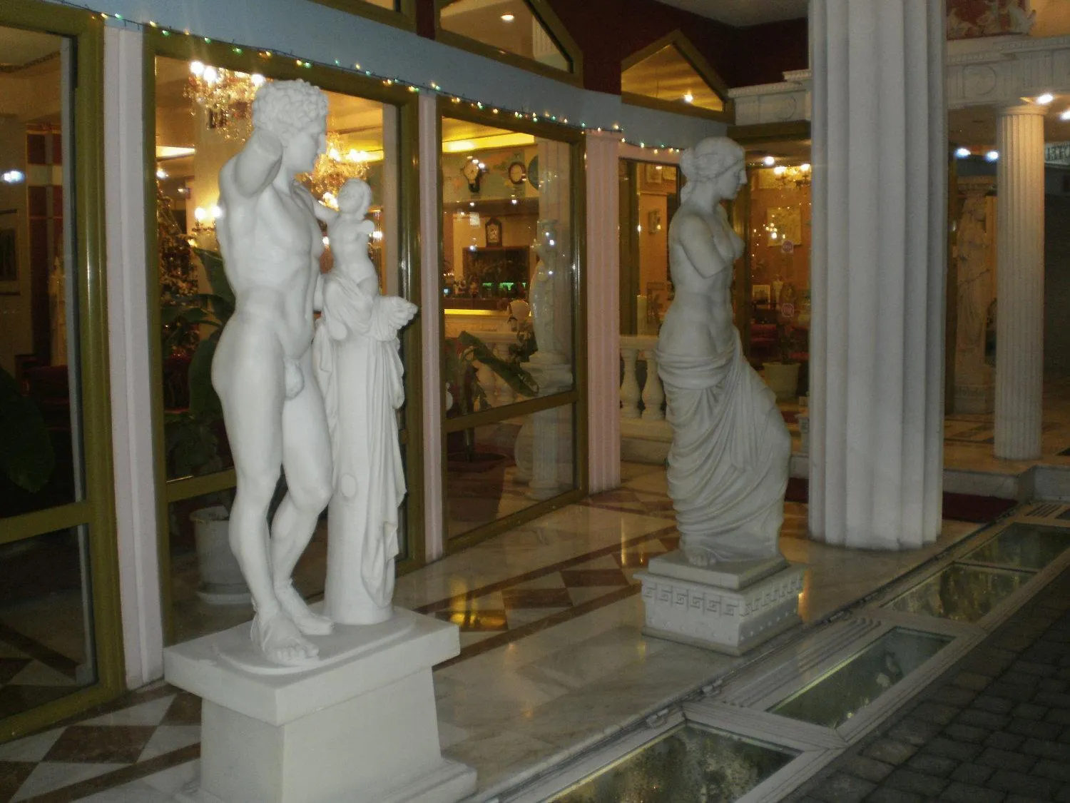 Facade/entrance in Hotel Kosta Famissi