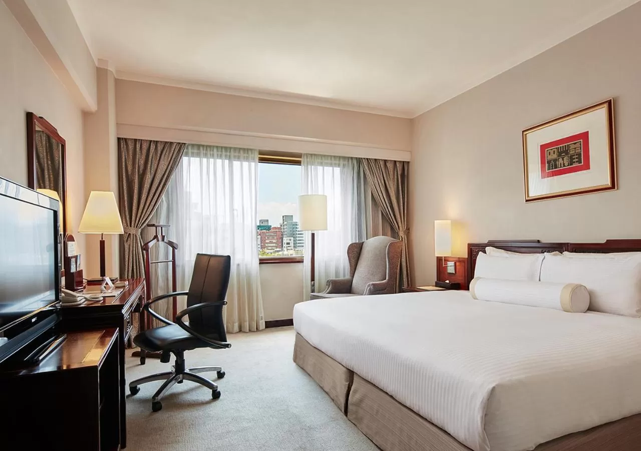 bunk bed, Bed in The Howard Plaza Hotel Taipei