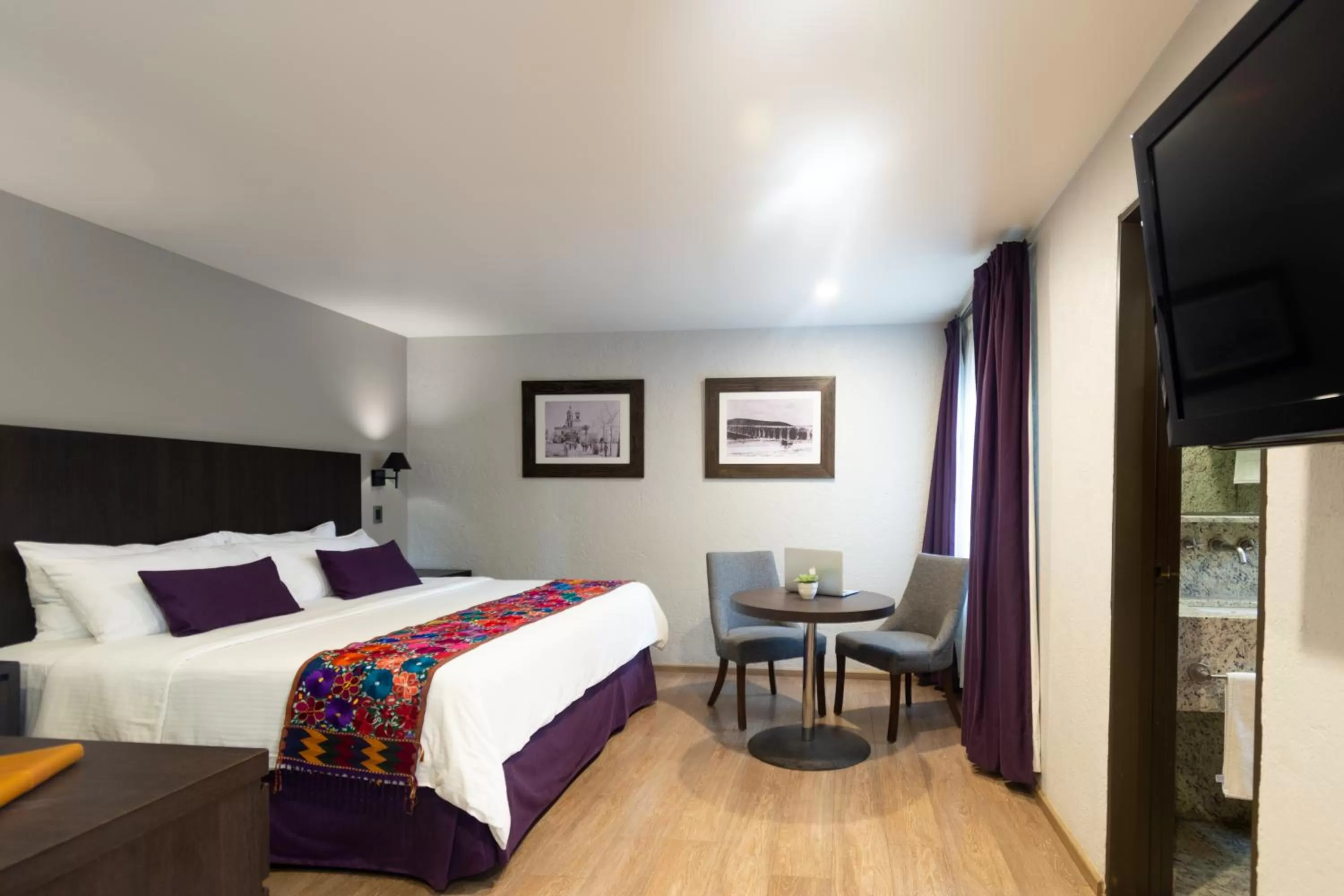 Photo of the whole room, Bed in Hotel Flamingo Inn