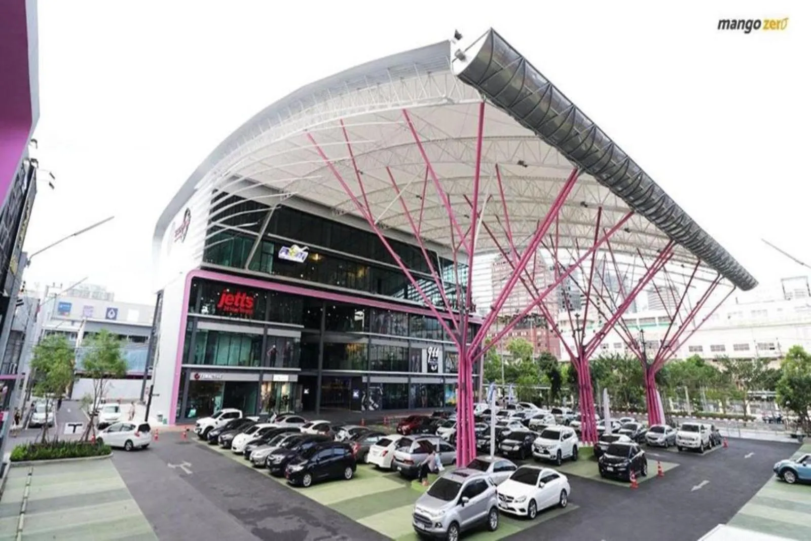 Parking in Siam Stadium Hostel