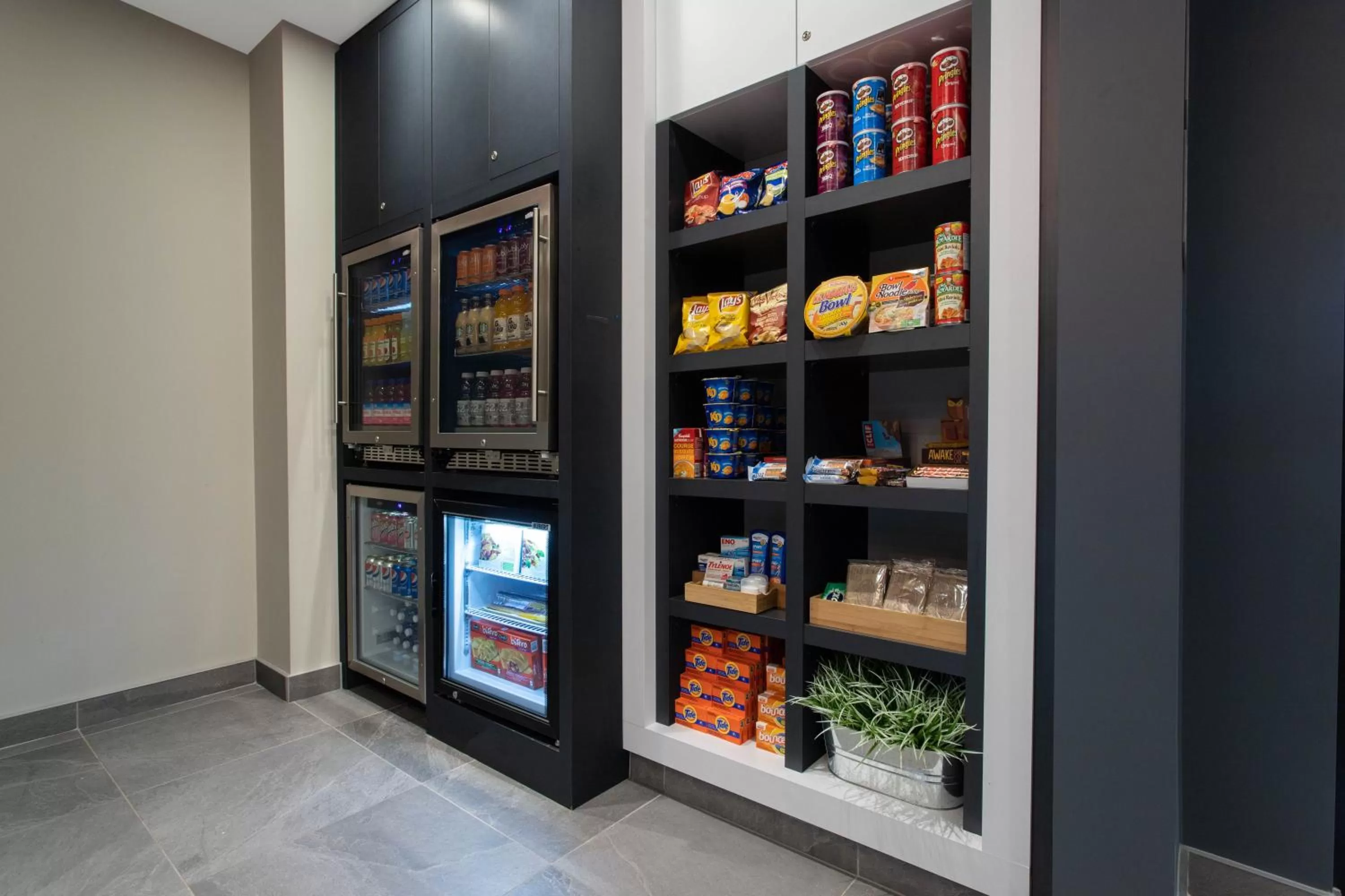 Food and drinks in Microtel Inn & Suites by Wyndham Portage La Prairie