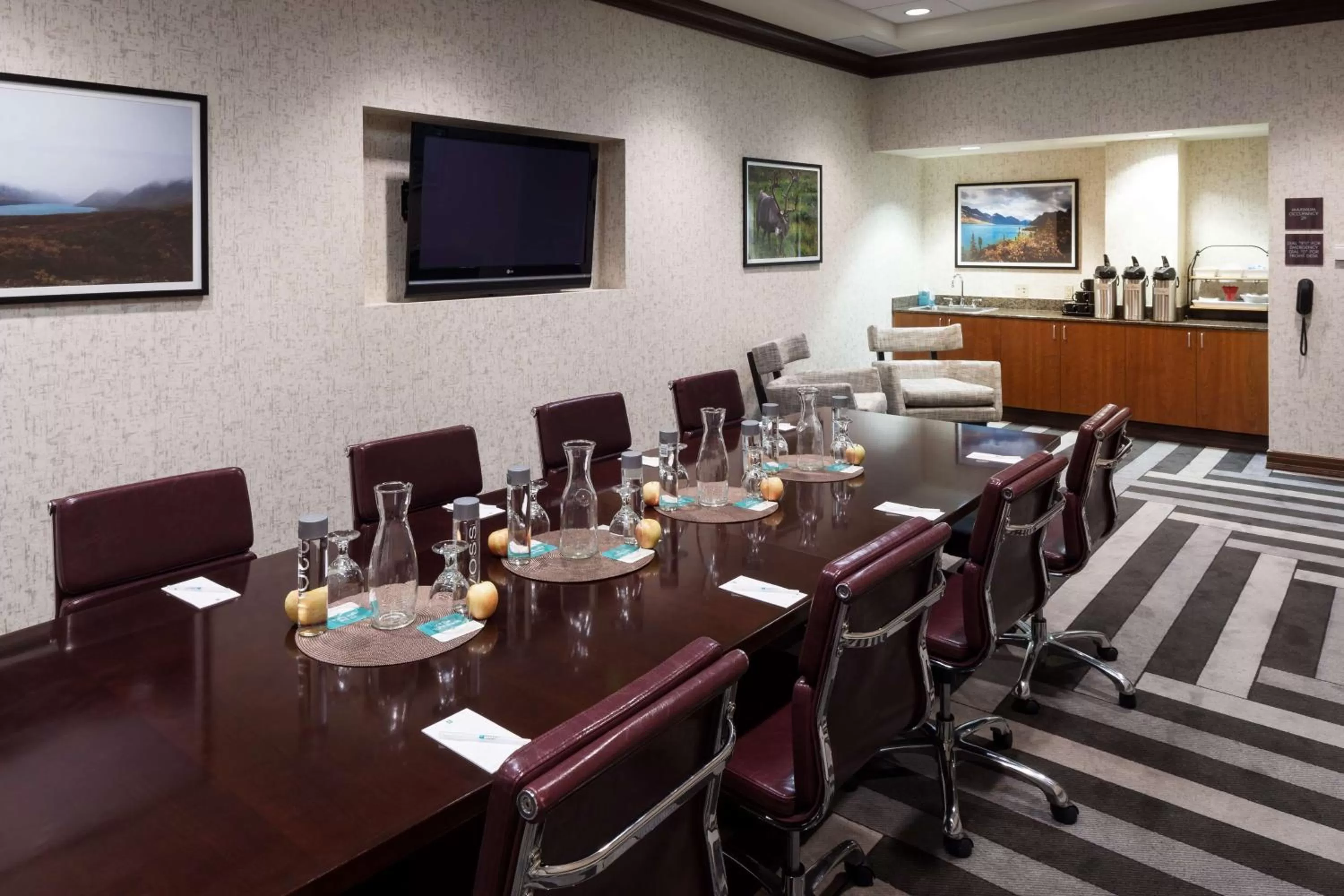 Meeting/conference room in Embassy Suites Anchorage