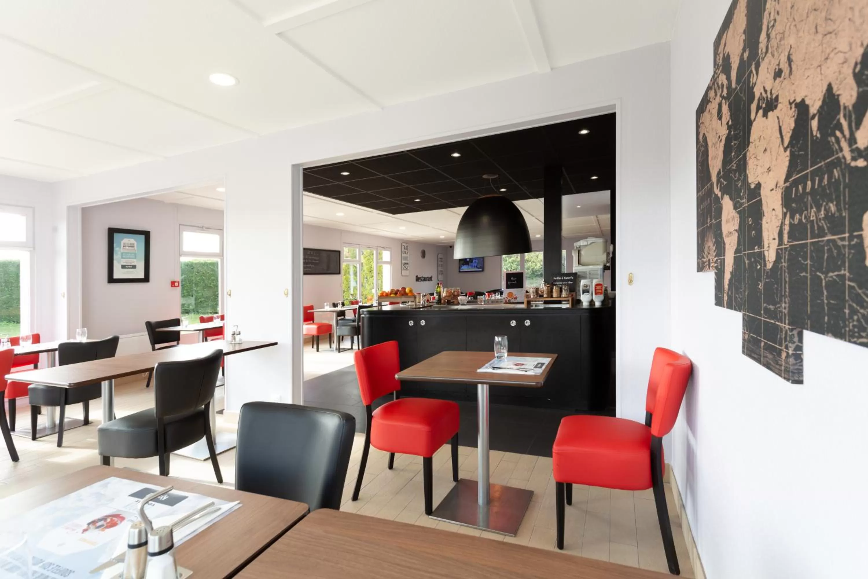 Restaurant/places to eat in KYRIAD Issoudun