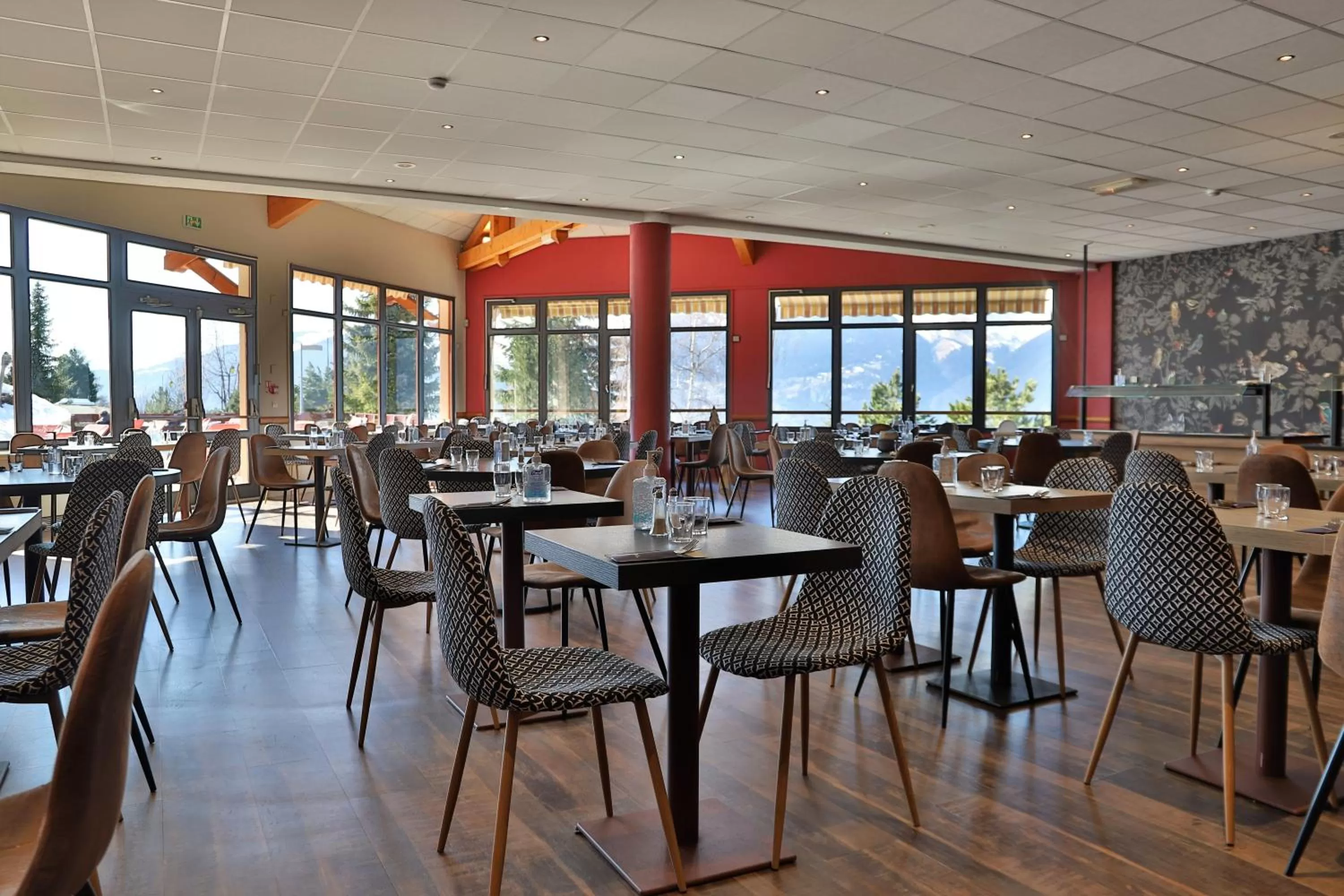 Restaurant/places to eat in SOWELL Family La Lauzière