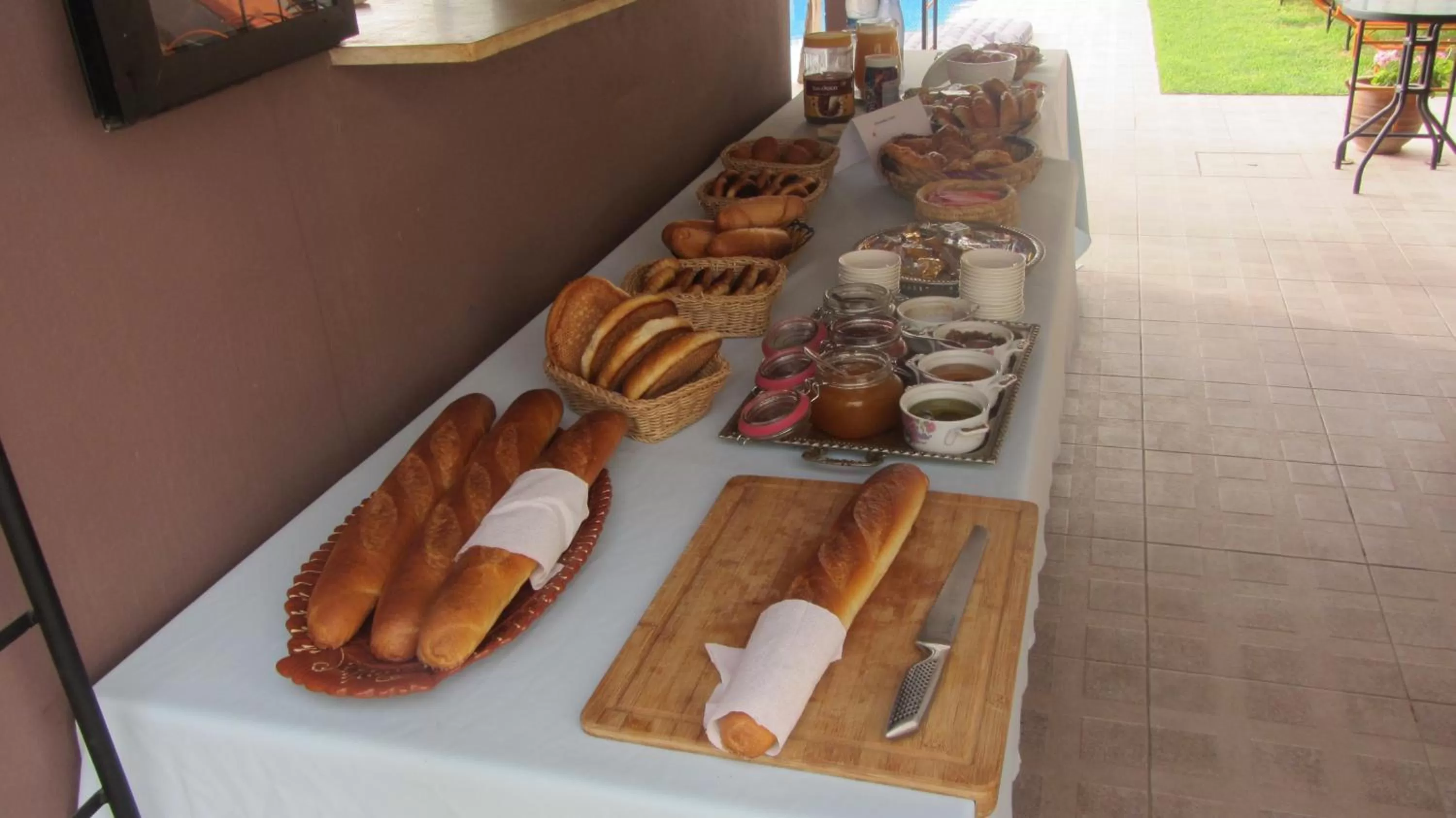 Buffet breakfast in Résidence Habiba