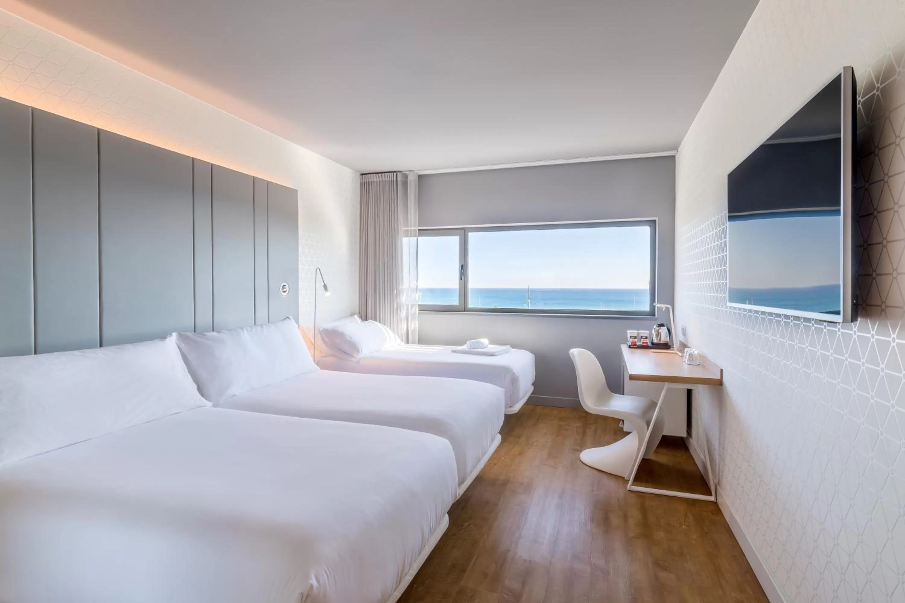 Bed in Occidental Atenea Mar - Adults Only