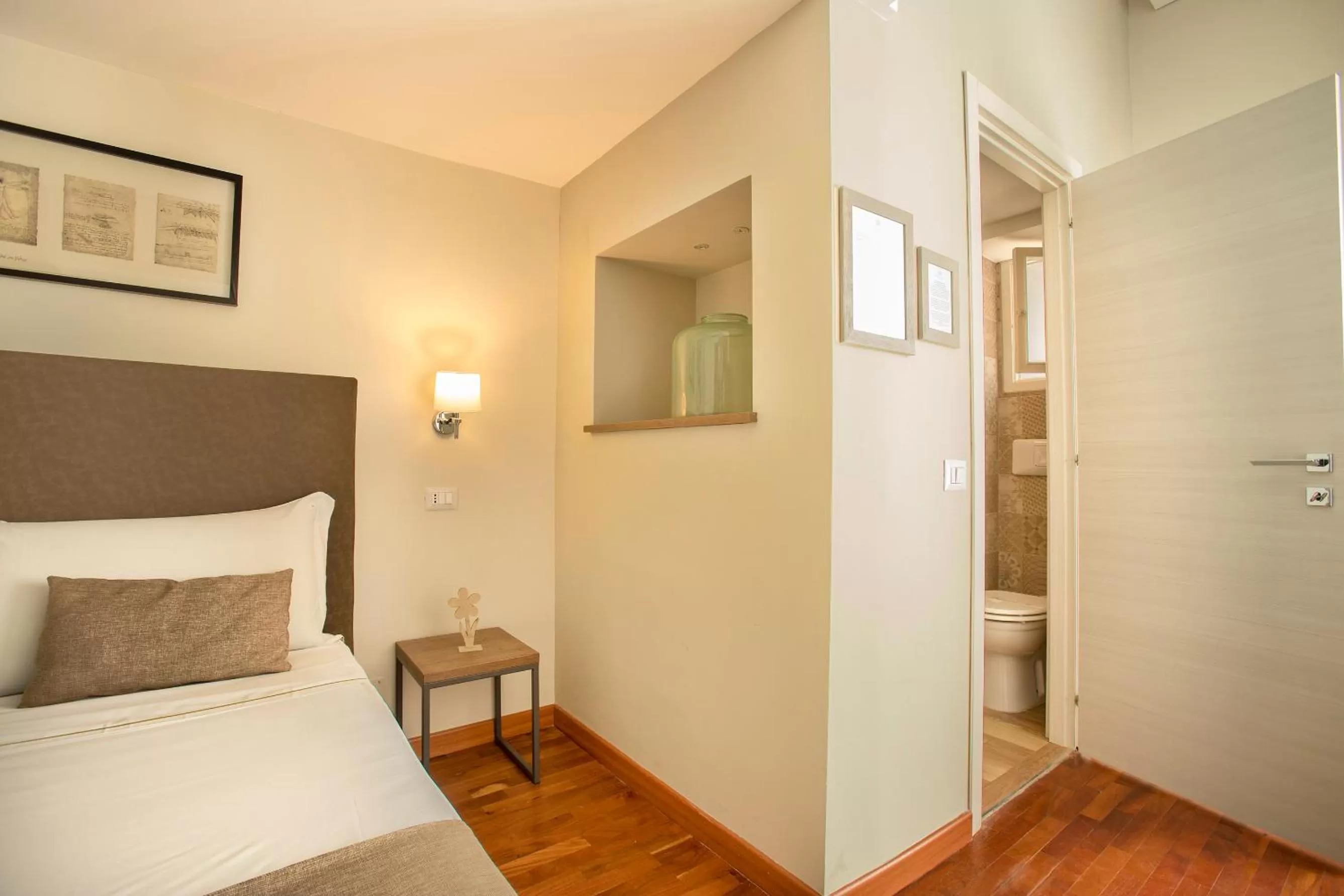 Decorative detail, Bed in B&B Palazzo Depretis