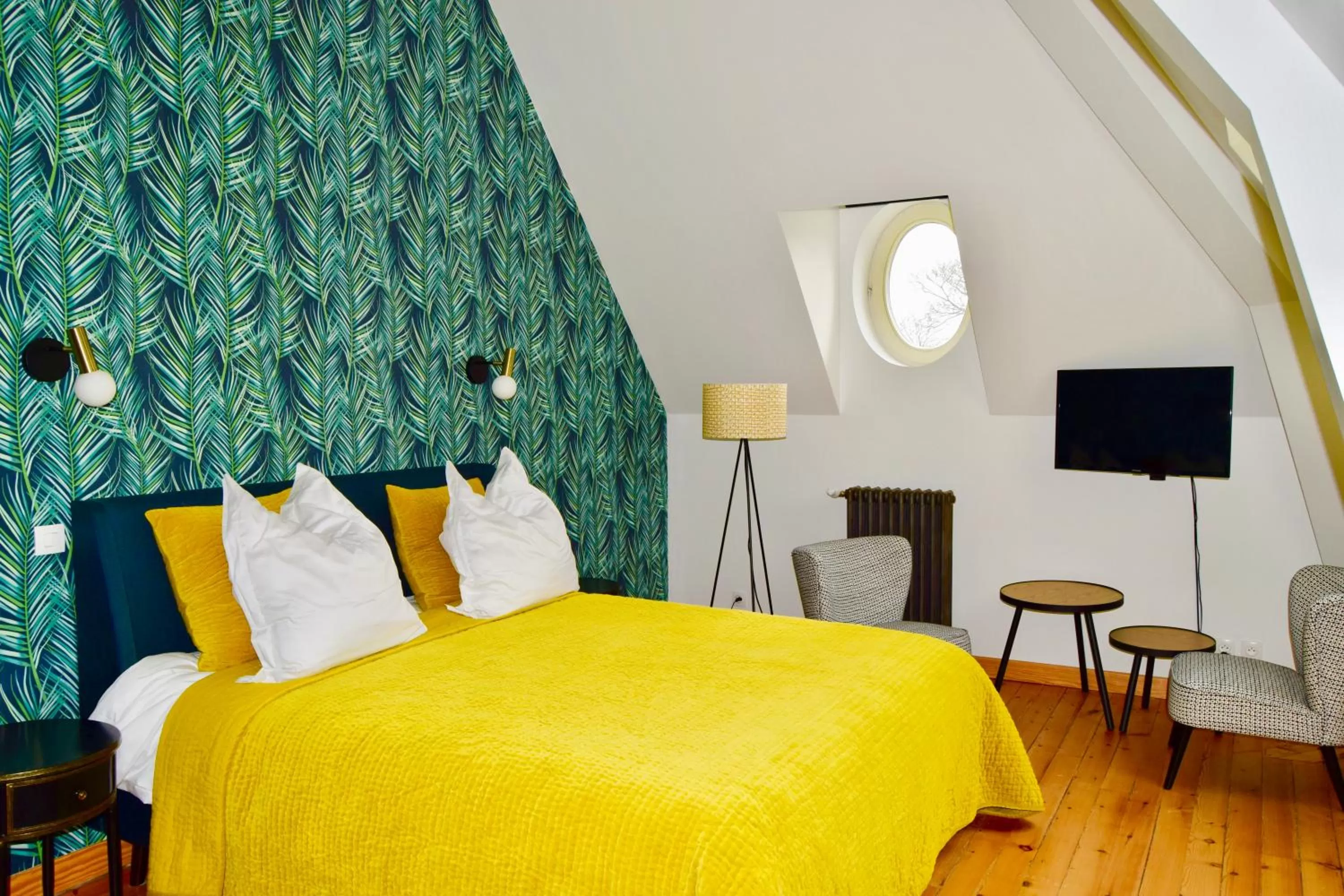 Photo of the whole room, Bed in Chambres d'Hôtes Le Clos des Marronniers