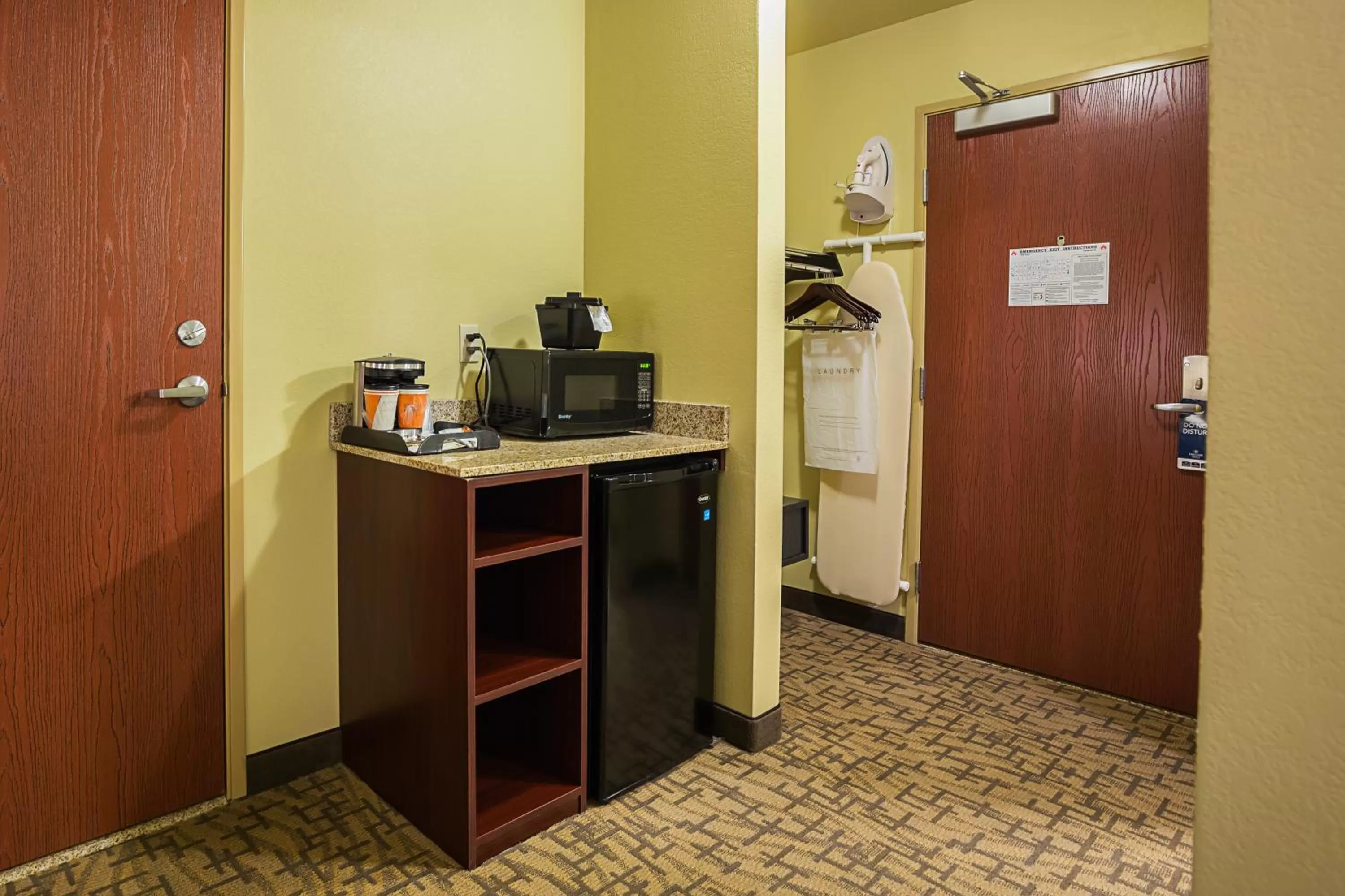Cobblestone Inn & Suites - Altamont
