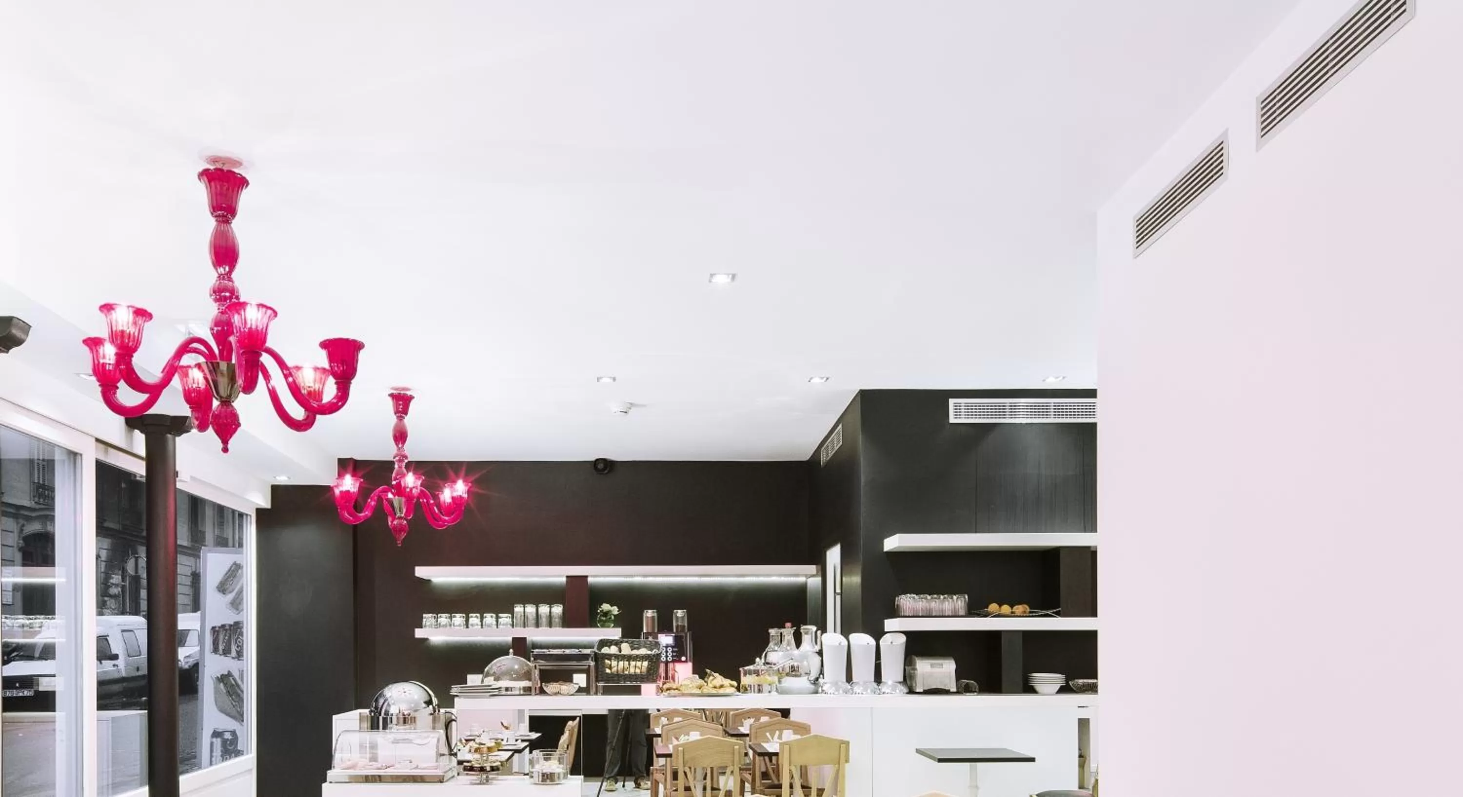 Restaurant/places to eat in Best Western Premier Faubourg 88