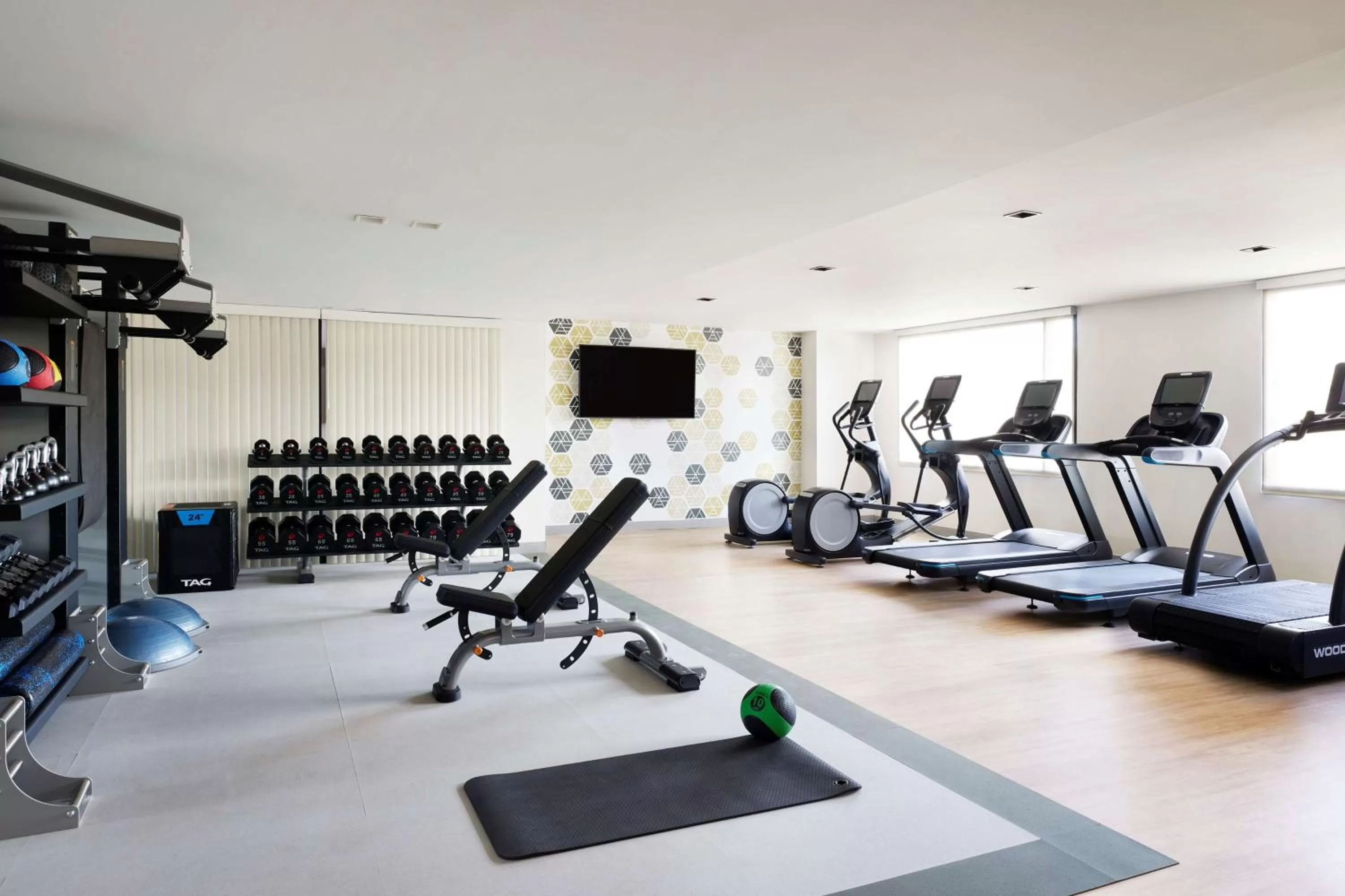 Fitness centre/facilities in Senna House Hotel Scottsdale, Curio Collection By Hilton