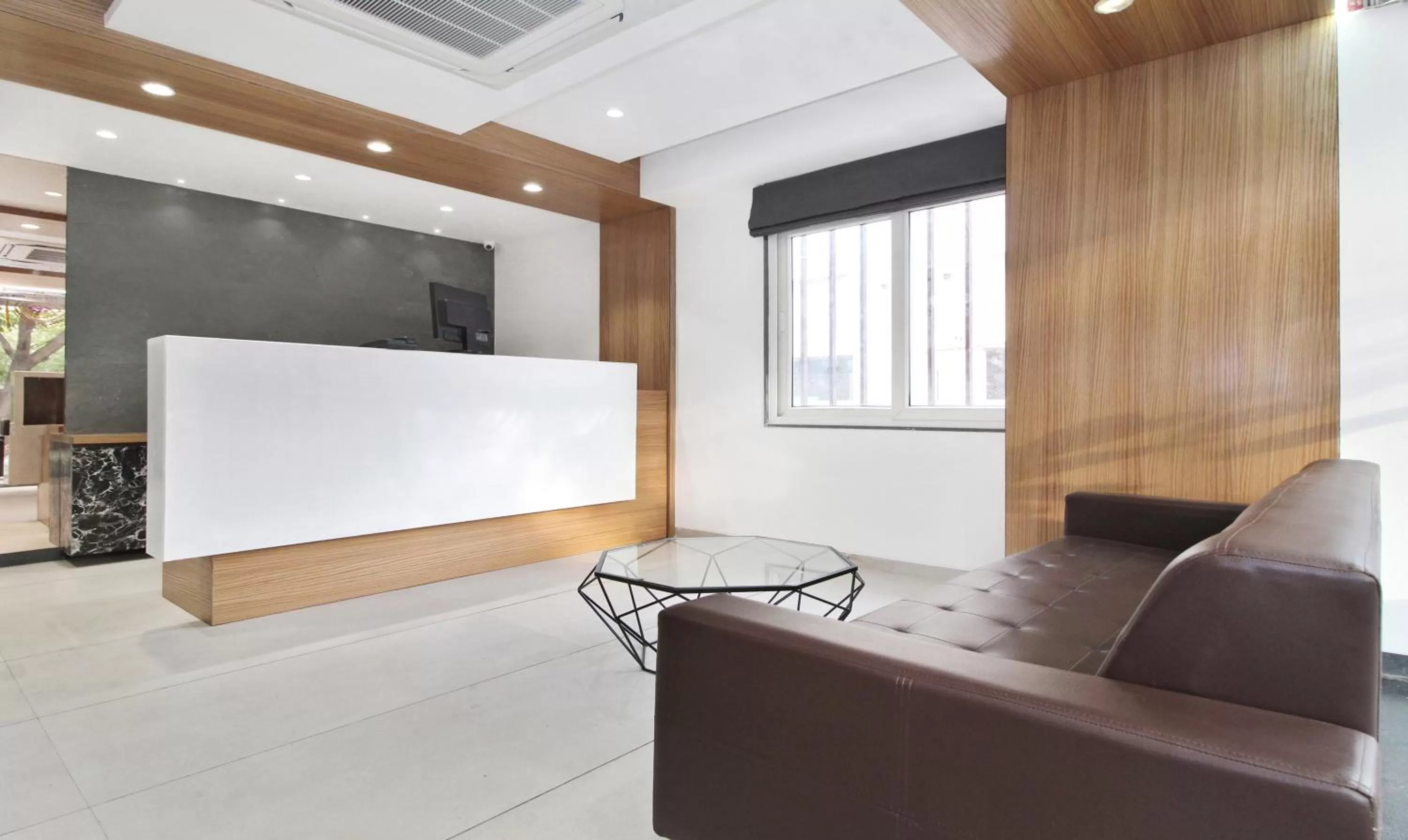 Lobby or reception in Treebo City Inn, Satara