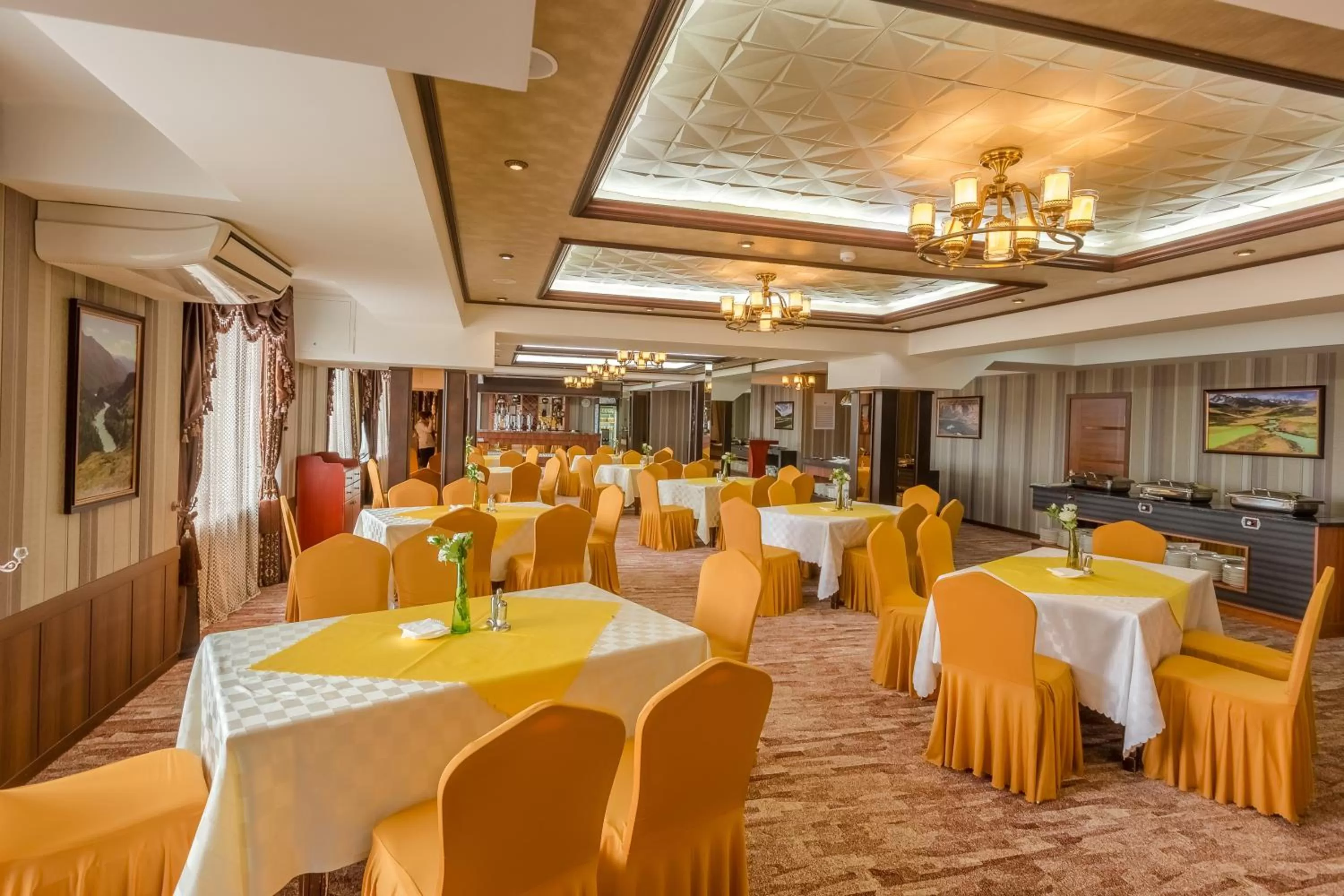 Restaurant/places to eat in Grand Hill Hotel Ulaanbaatar
