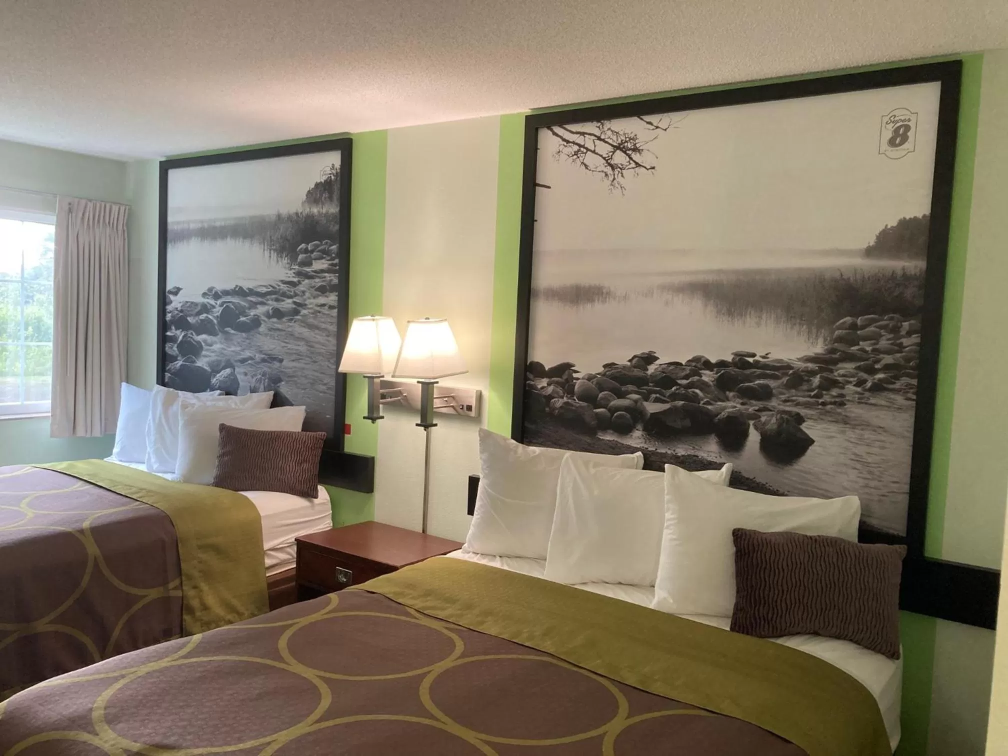 Bed in Super 8 by Wyndham Chisago City