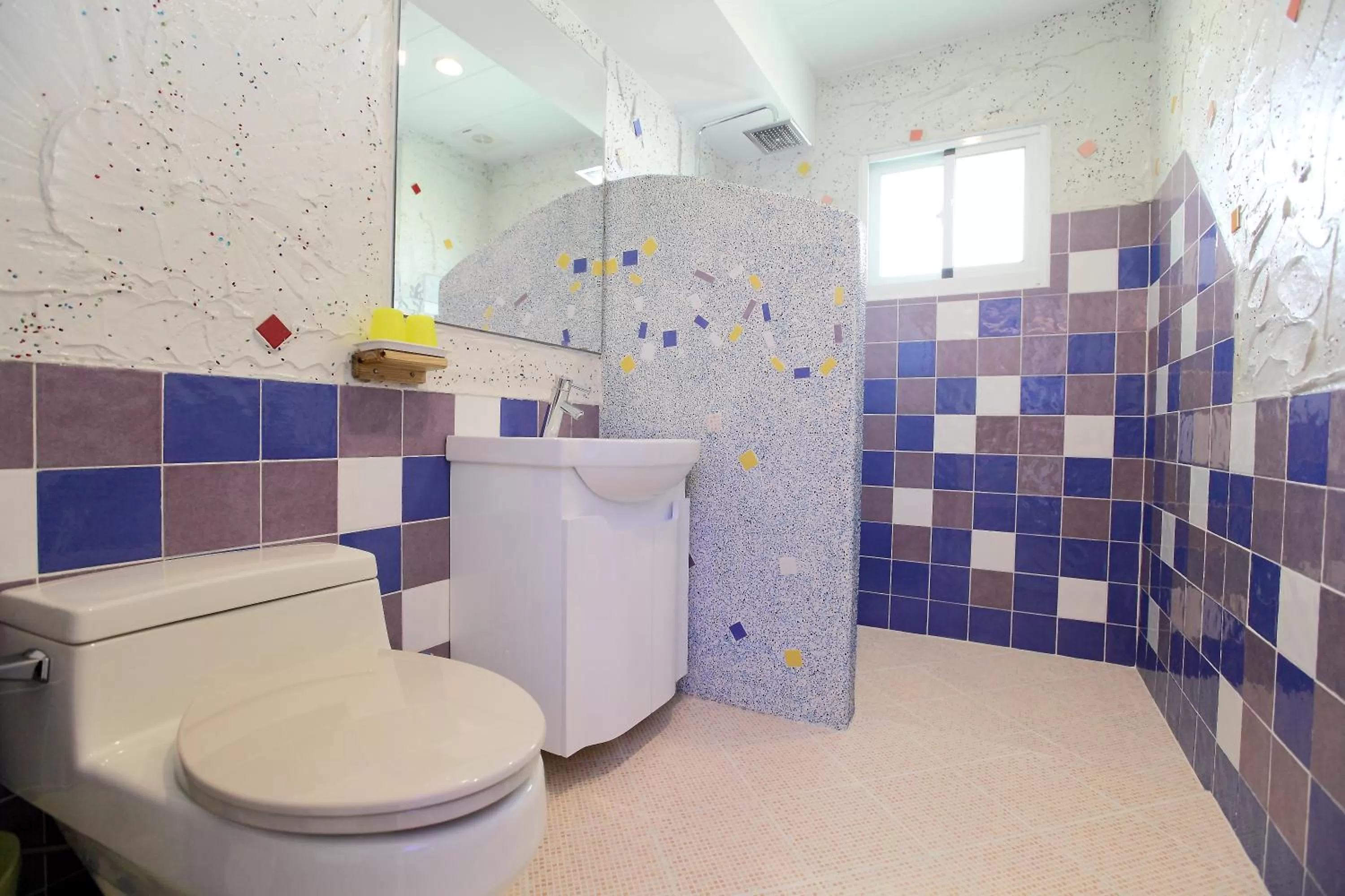 Bathroom in Edinburgh 16 Inn