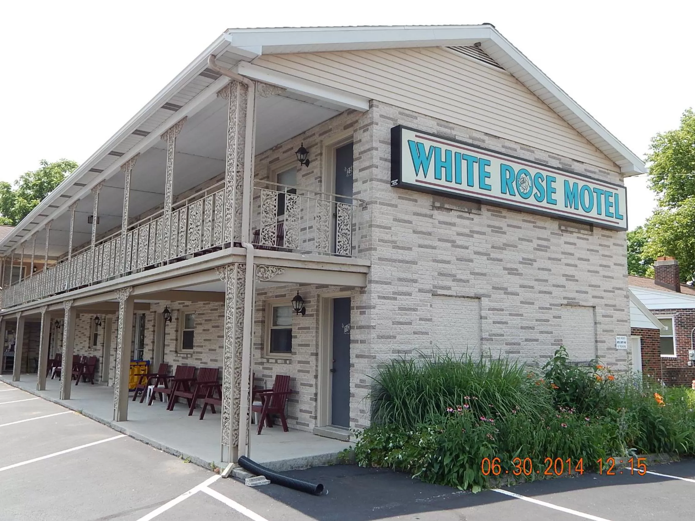 Property building in White Rose Motel - Hershey