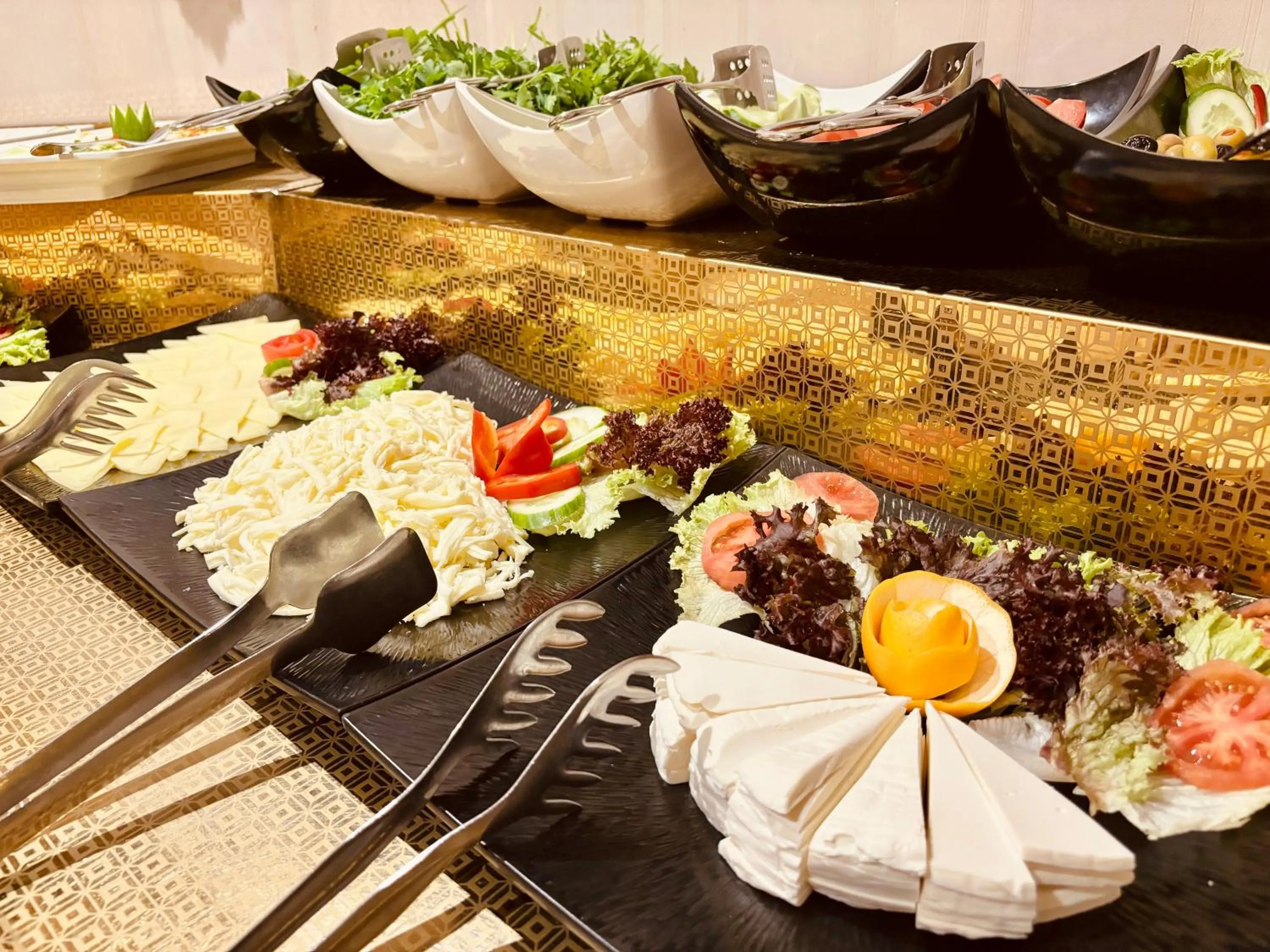 Food and drinks in Askoc Hotel & SPA