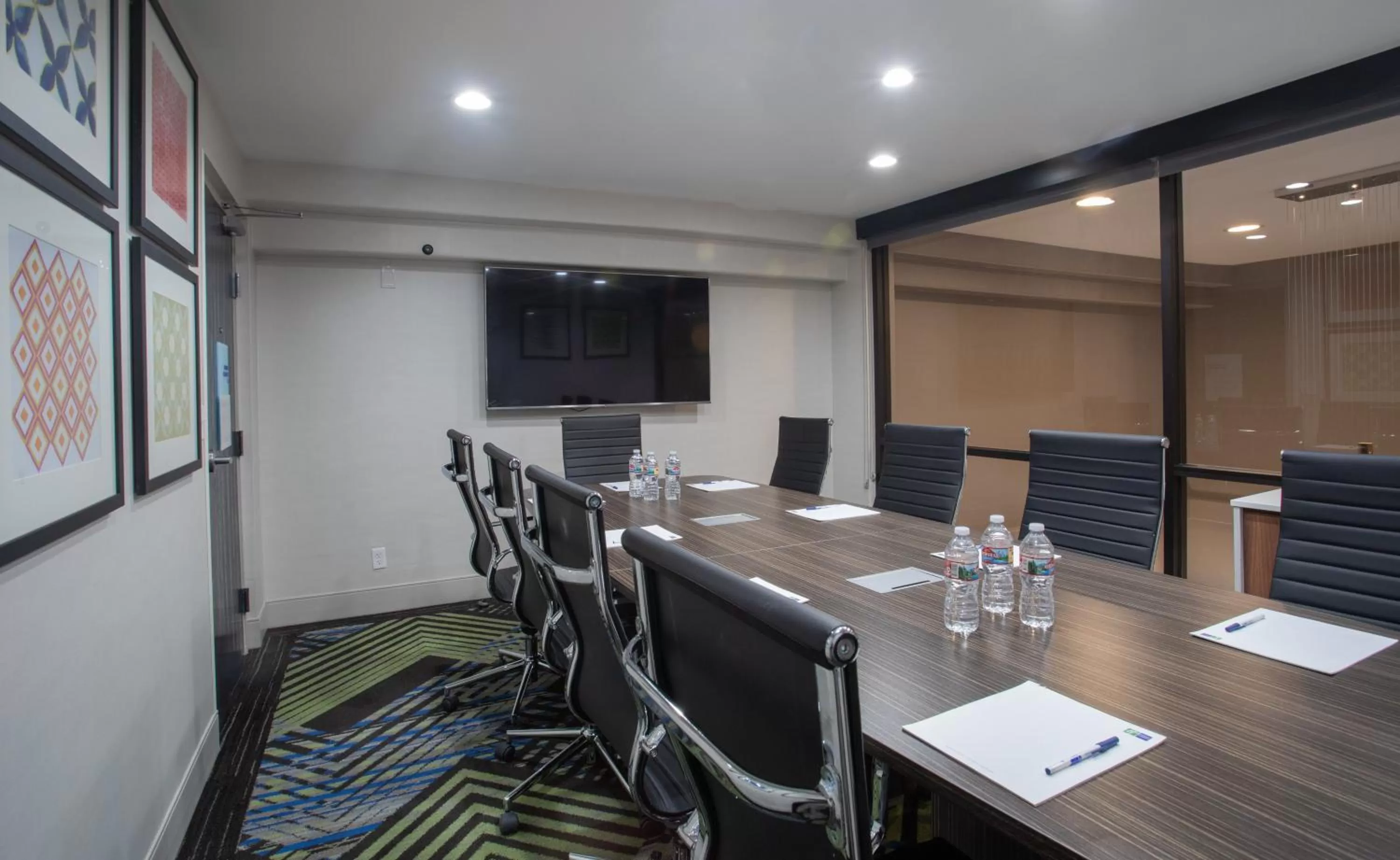 Meeting/conference room in Holiday Inn Express Prescott by IHG