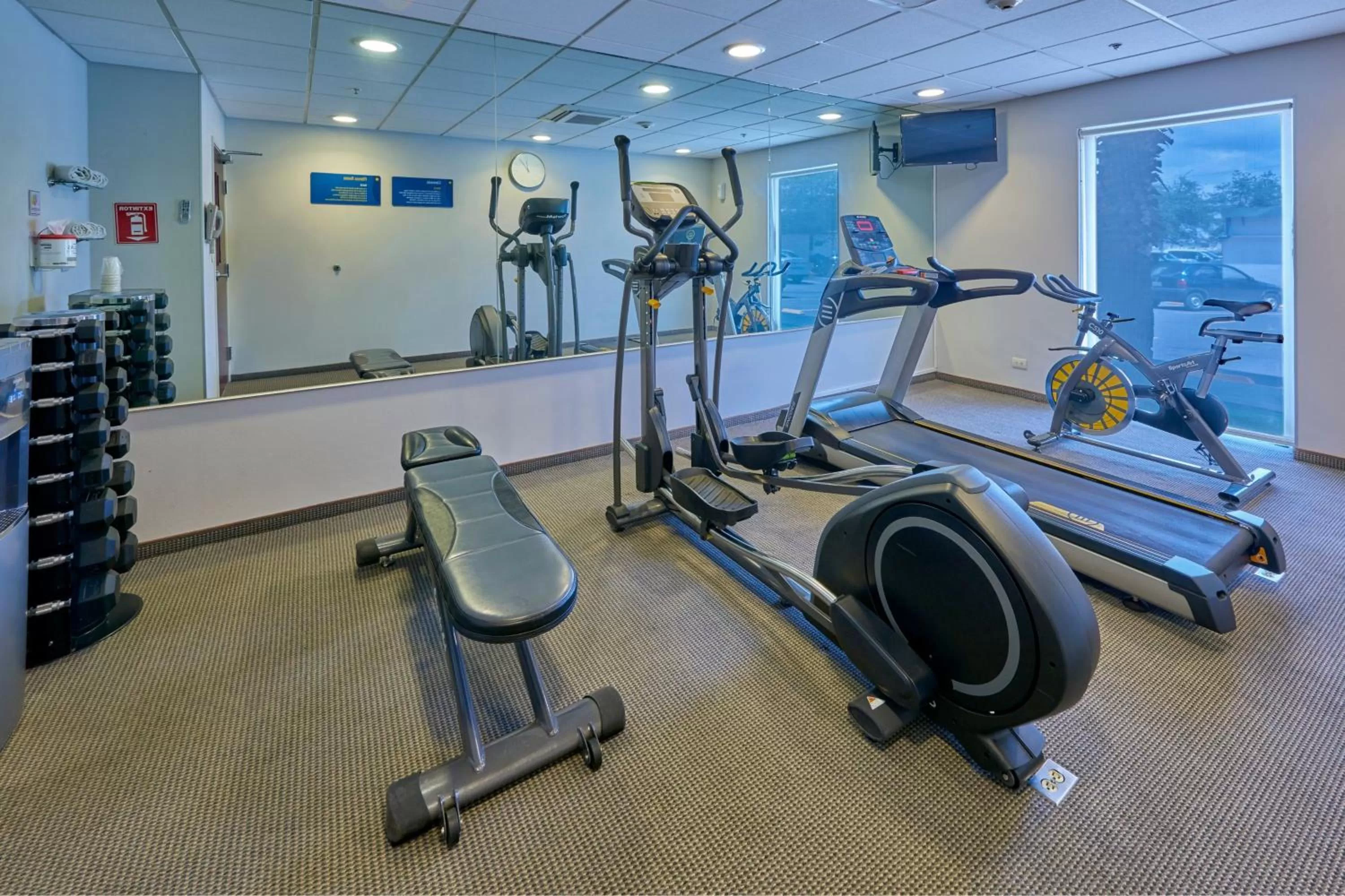 Fitness centre/facilities in City Express by Marriott Saltillo Sur