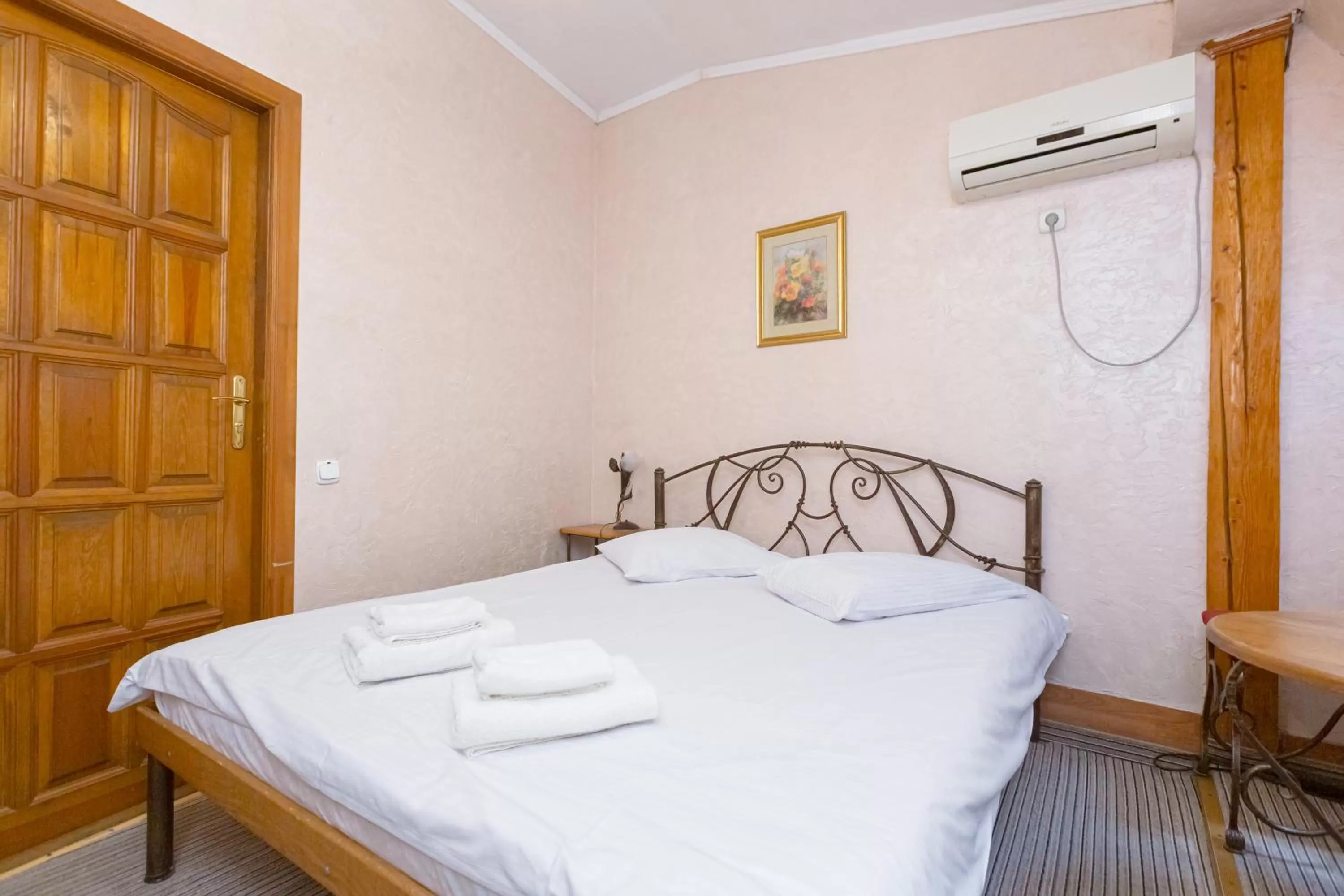 Standard Double or Twin Room in Staryi Krakiv