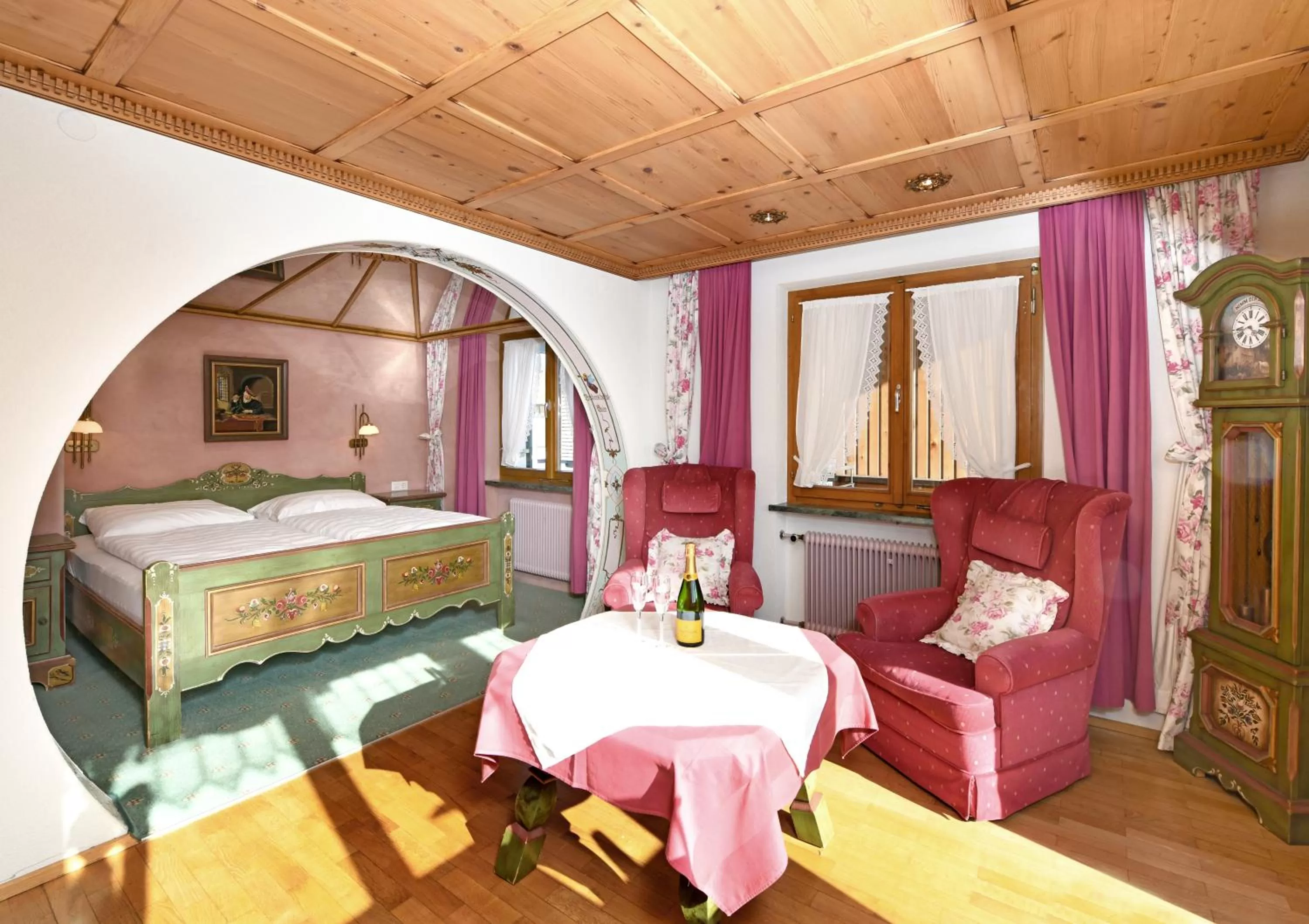 Photo of the whole room, Bed in Hotel St Hubertus