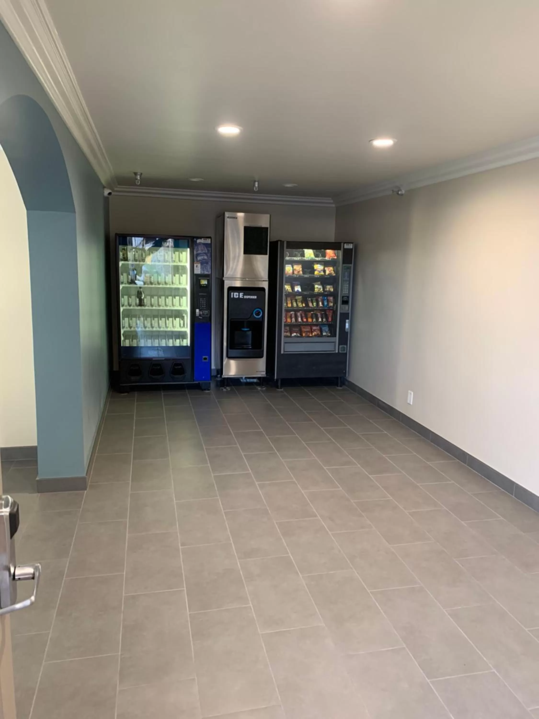 Industry Inn & Suites