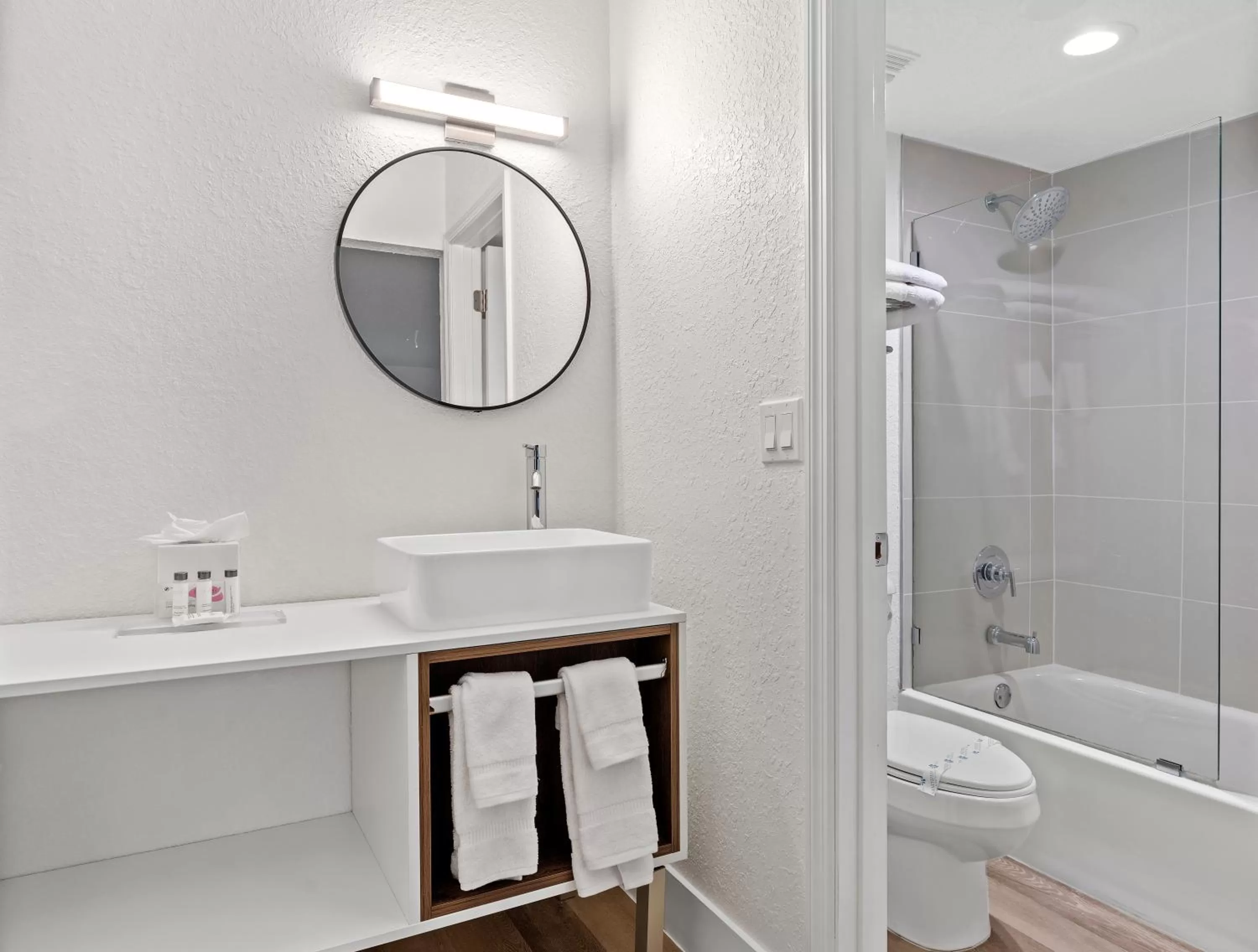 Bathroom in Baymont by Wyndham Jacksonville Airport