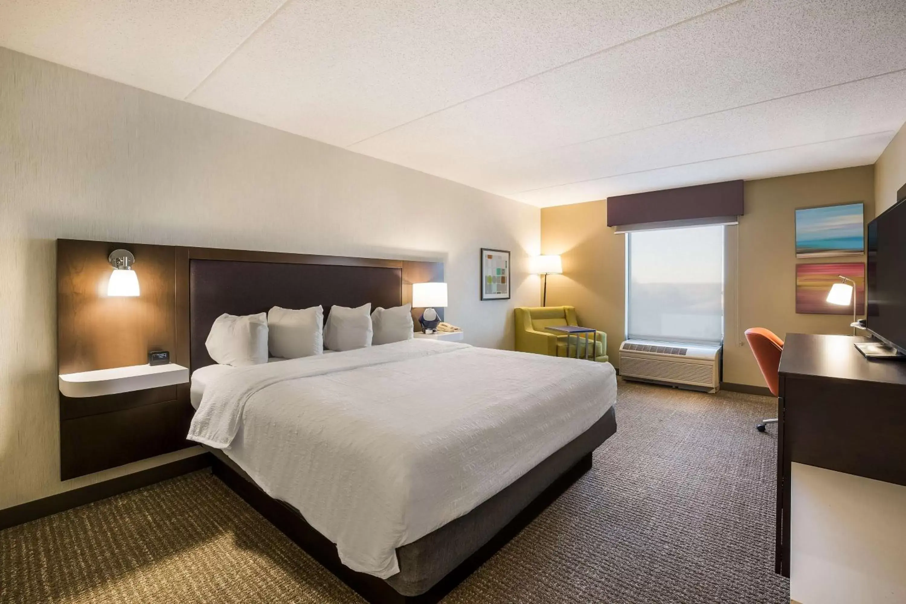 King Room with King Bed - Non-Smoking in Hampton Inn McHenry King Room with King Bed - Non-Smoking in Hampton Inn McHenry