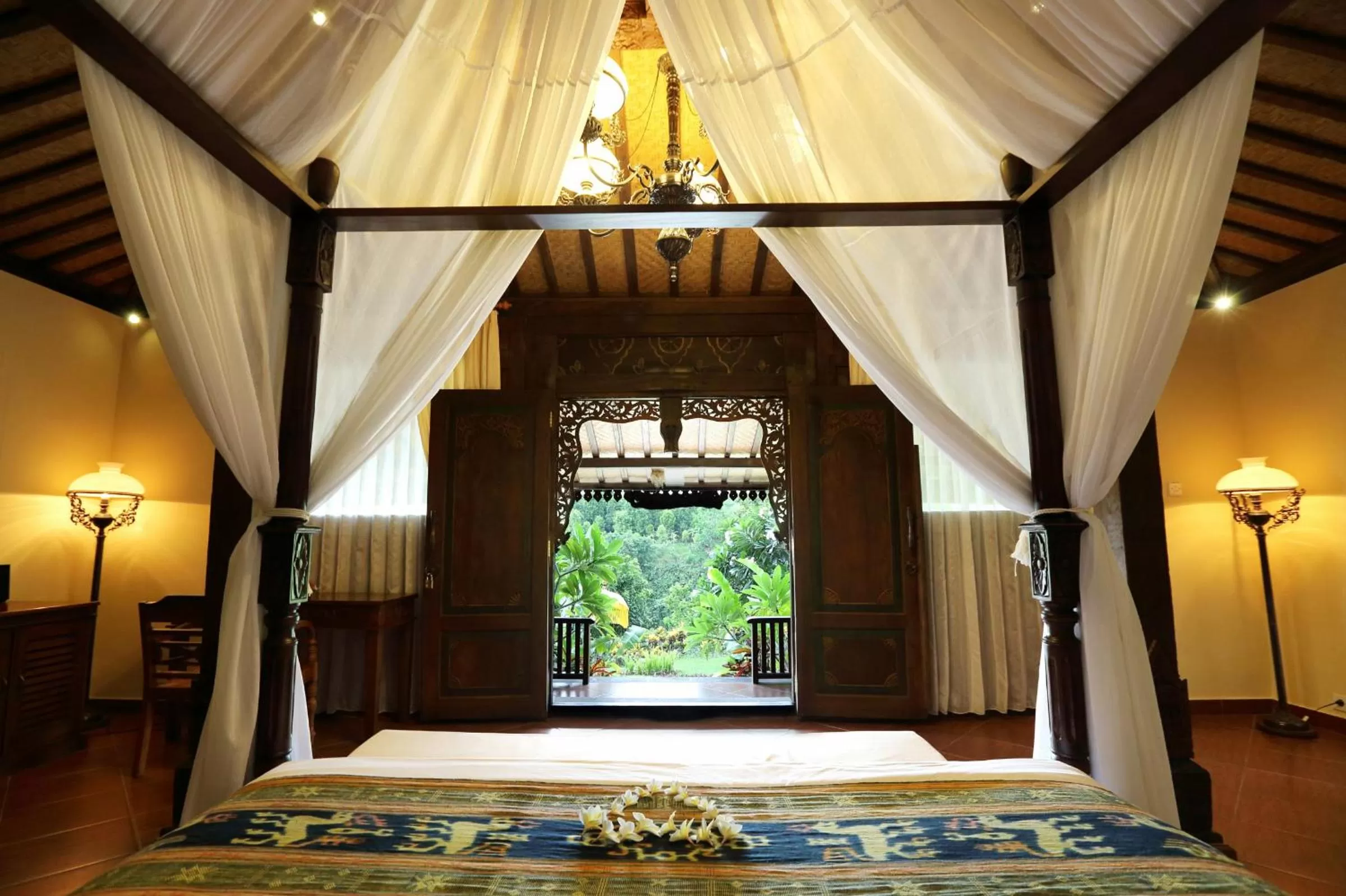 Patio, Bed in Shanti Natural Panorama View Hotel