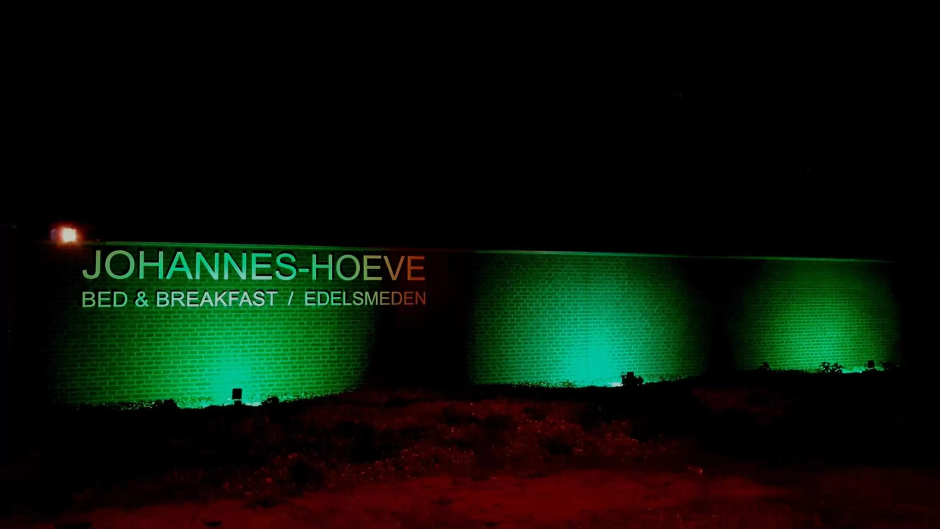 Facade/entrance in B&B Johannes-Hoeve